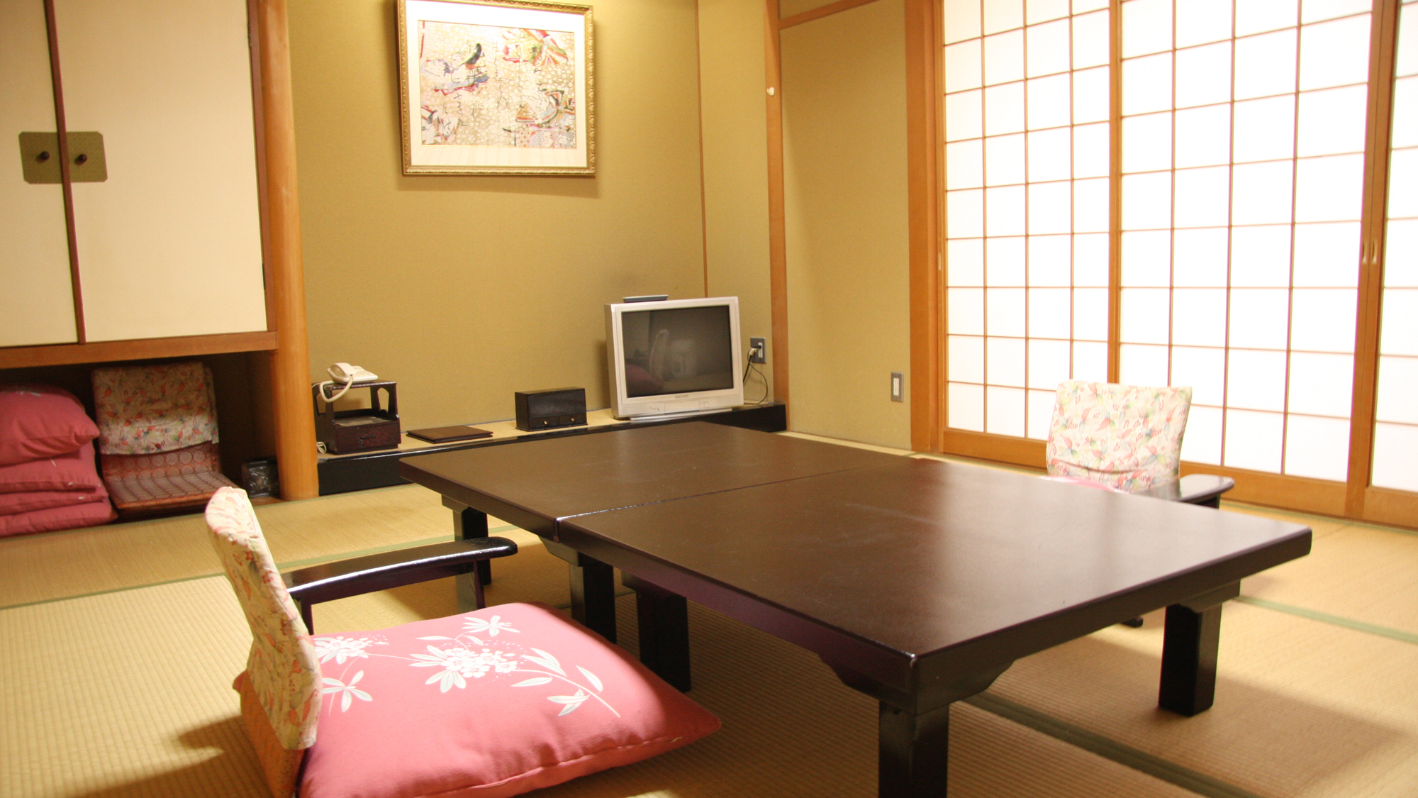 *客室一例/ほっと寛げる畳の和室です。ごゆっくりお過ごしくださいね。