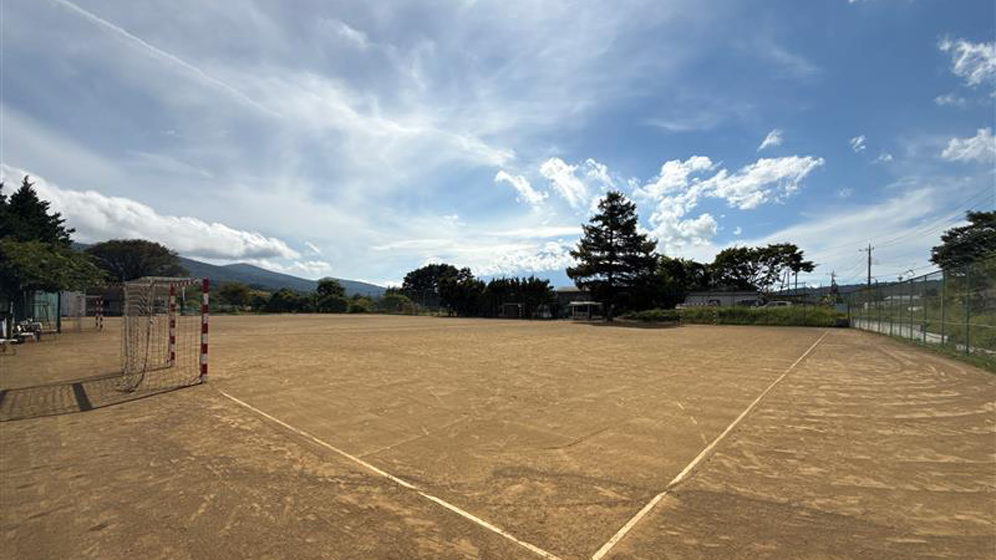 【ハンドボール・フットサルコート】 コートは5面用意できます*