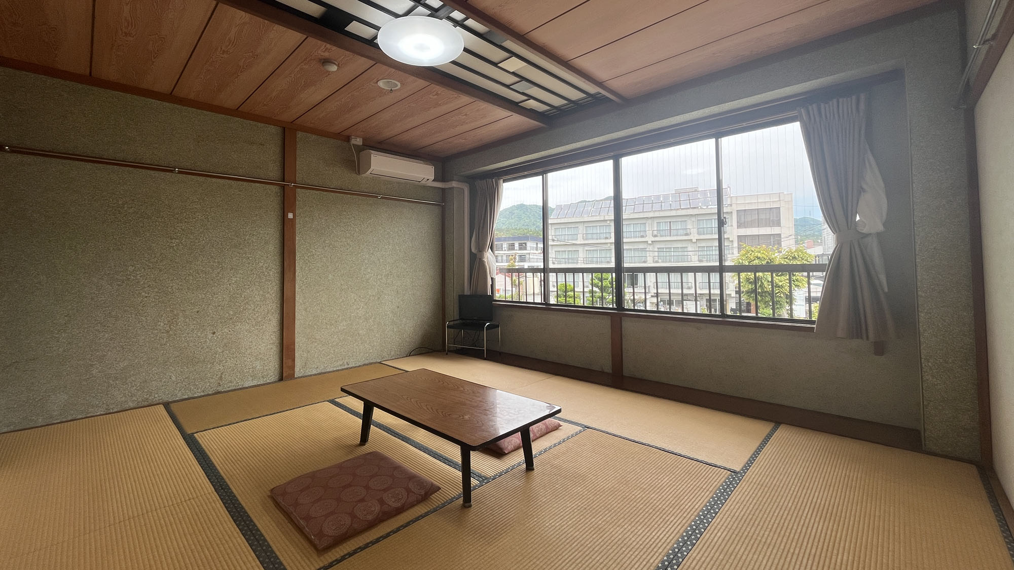 リーズナブル10畳♢5名までご宿泊いただけます*