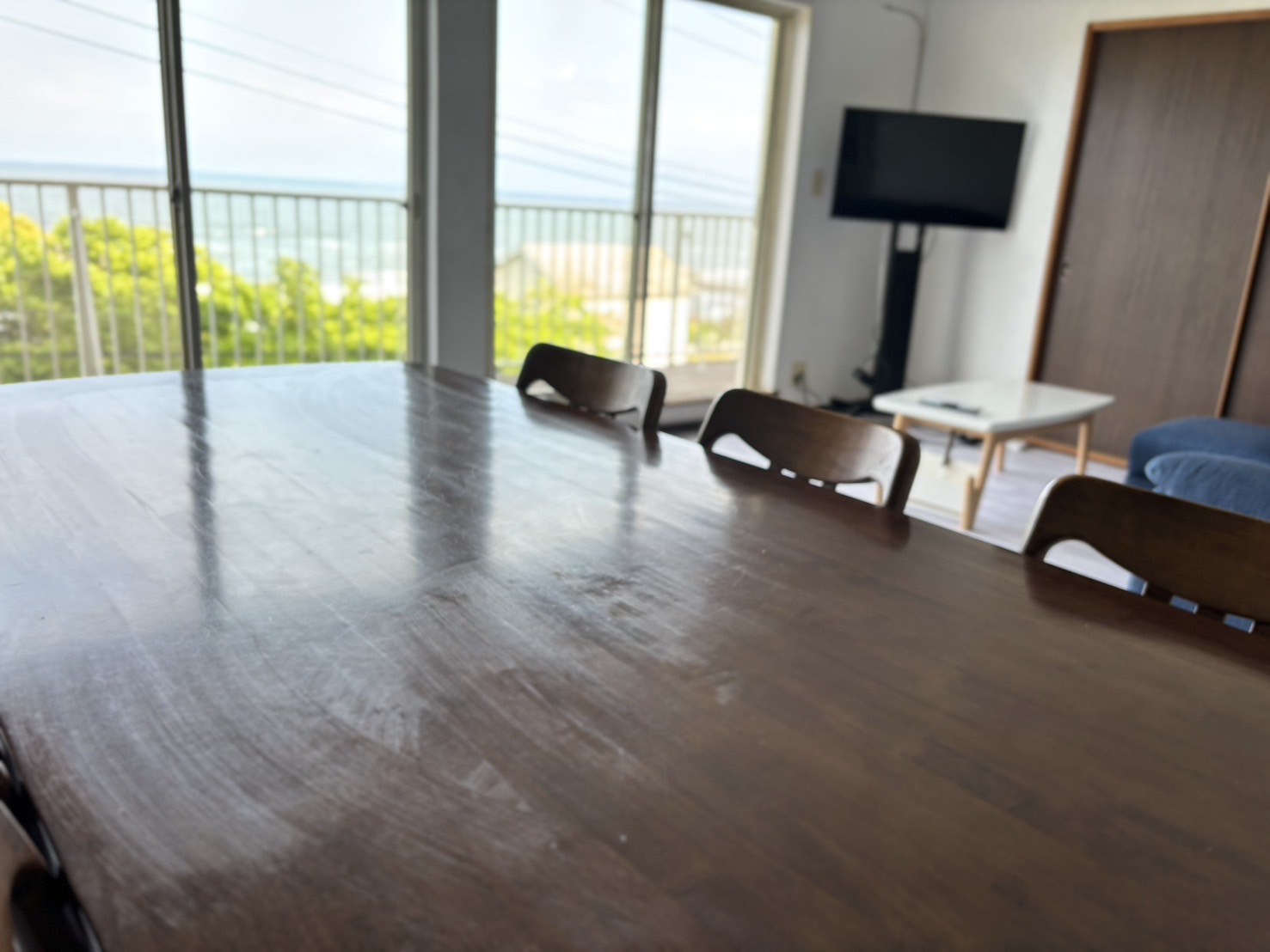 海を見ながら食事