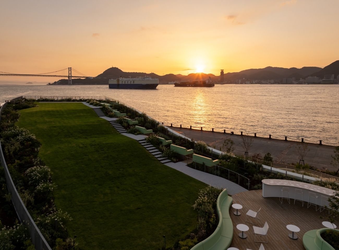 なみなみテラス