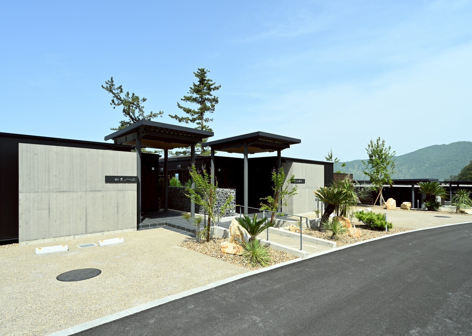 温水プールサウナ付客室・外観昼