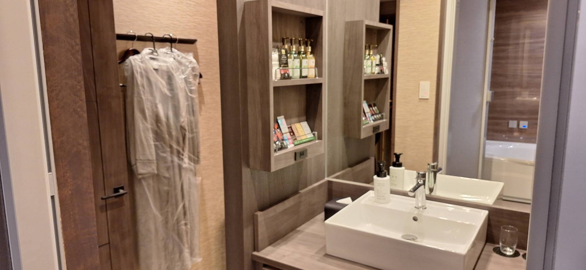 添い寝プラン（6歳未満）※奇数階3〜7階WEST館　(約25〜28㎡）　  ※添い寝が無くても可能