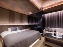 2〜3名に最適。ダブルベッド＋ソファーベッド 素泊まりプラン。　26.2㎡　※女子会可能　WEST館