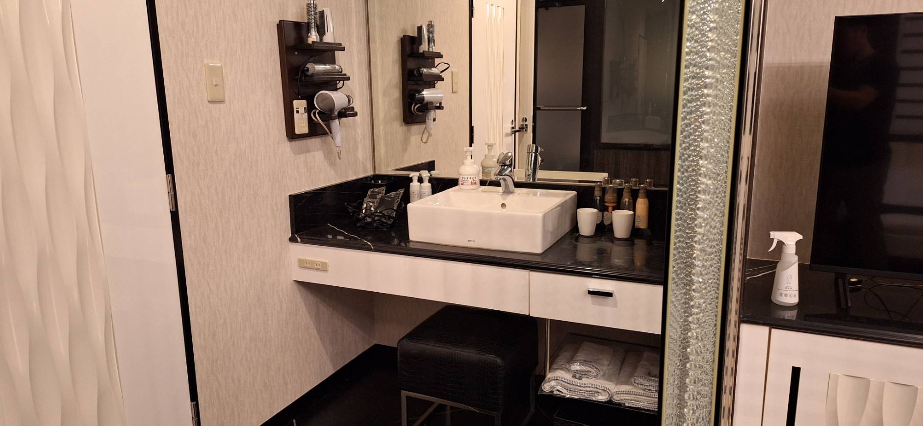 客室洗面台　EAST館　702室