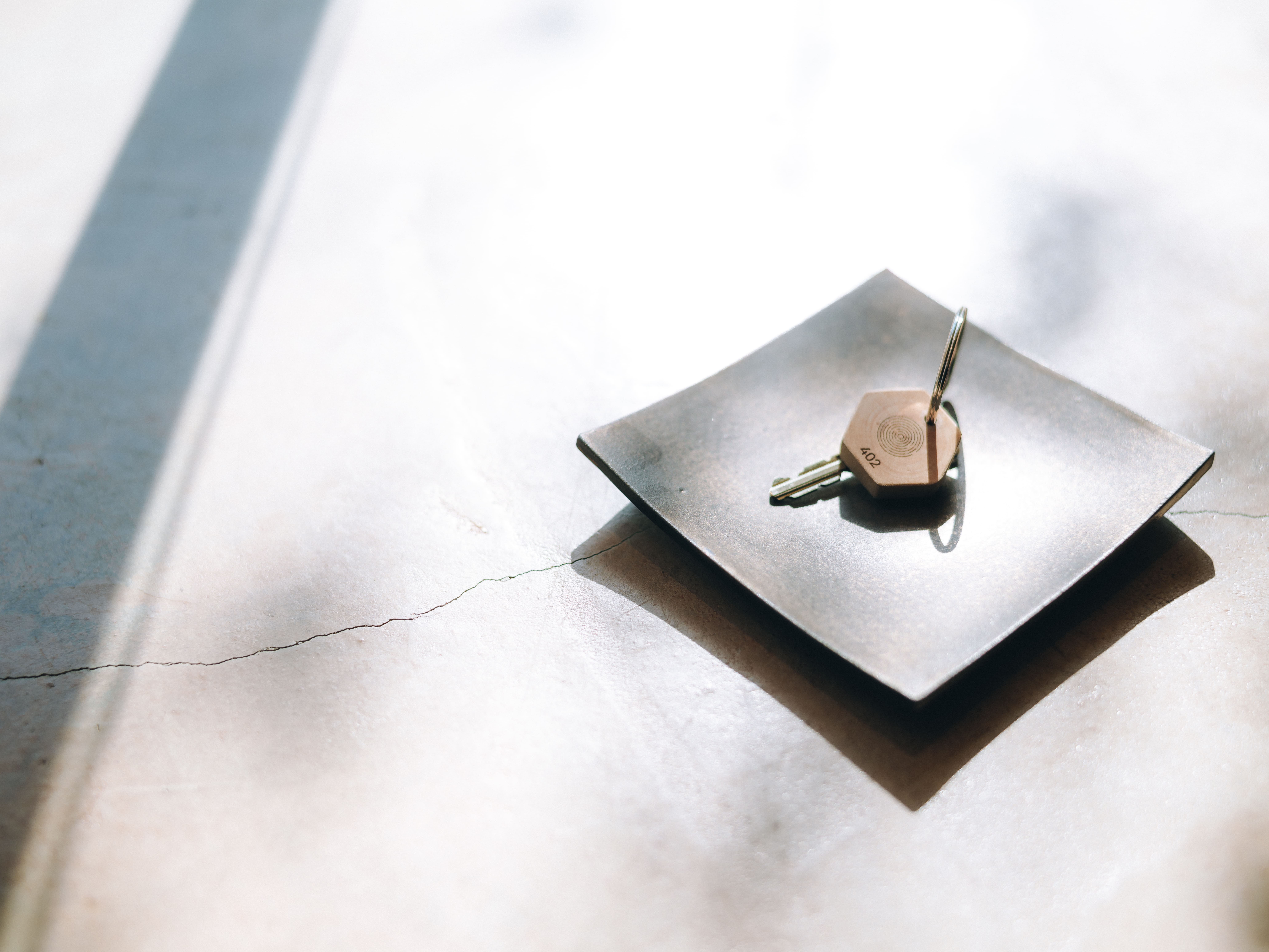 【全室共通】六角堂を想起させる六角形のルームキー