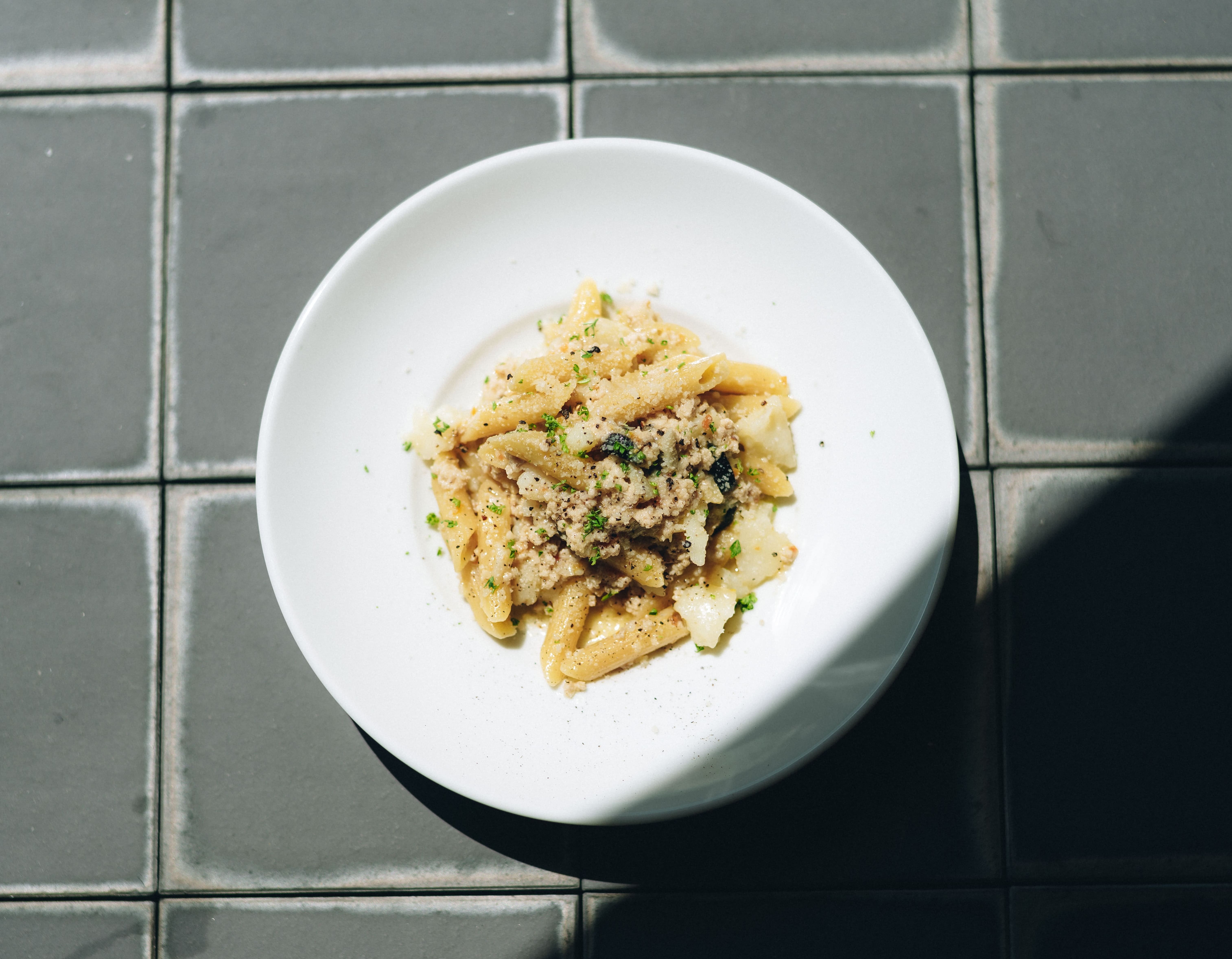 【ディナー】パスタも味わえる、TARUならではのひと皿。