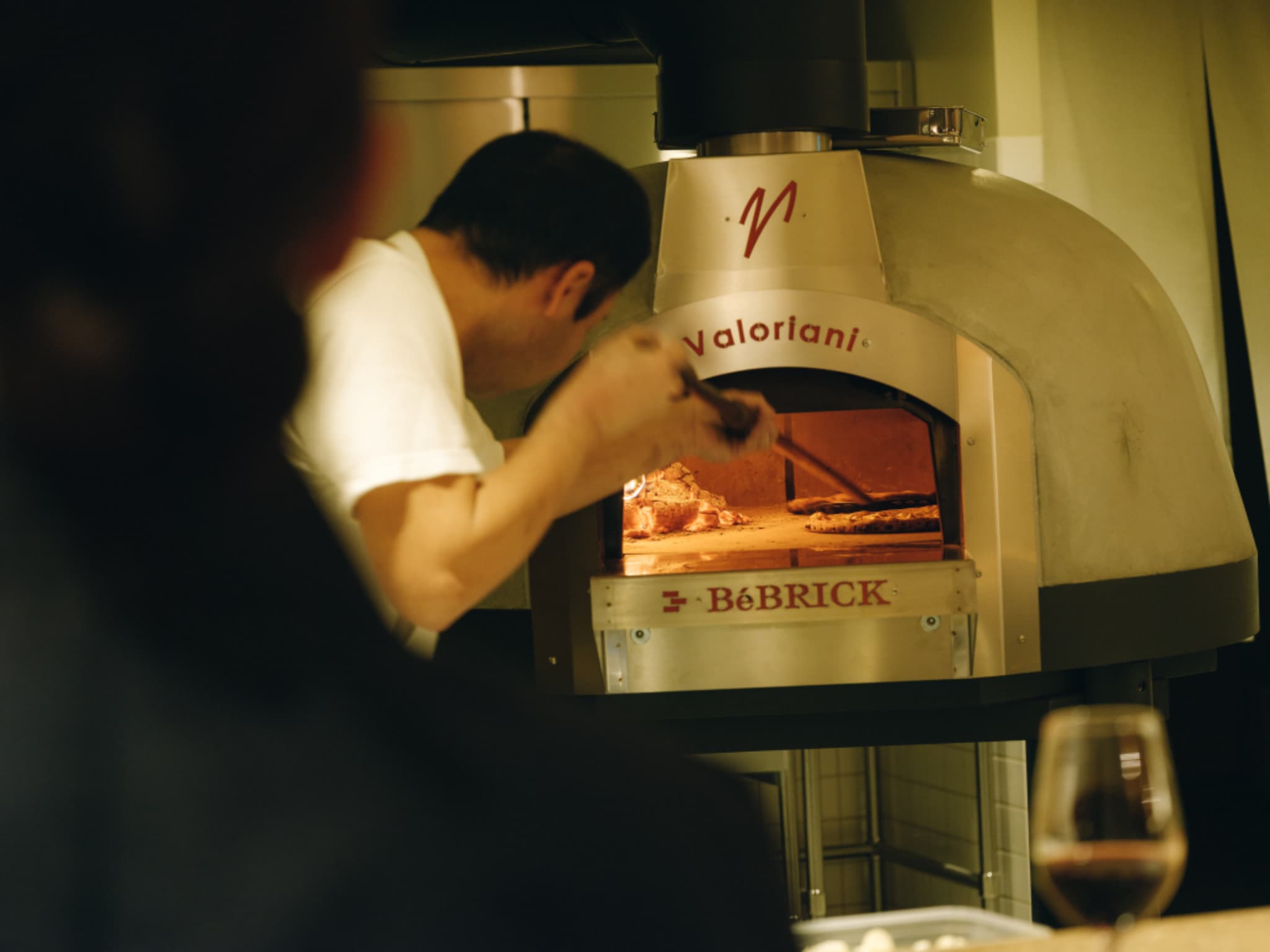 【ディナー】焼き上がる瞬間を前に広がる、贅沢なお食事のひととき
