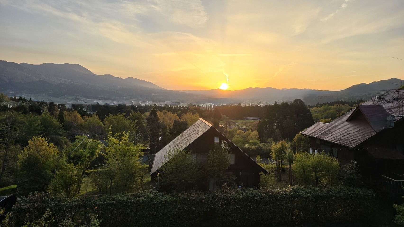 ２階テラスからは日の出が真正面