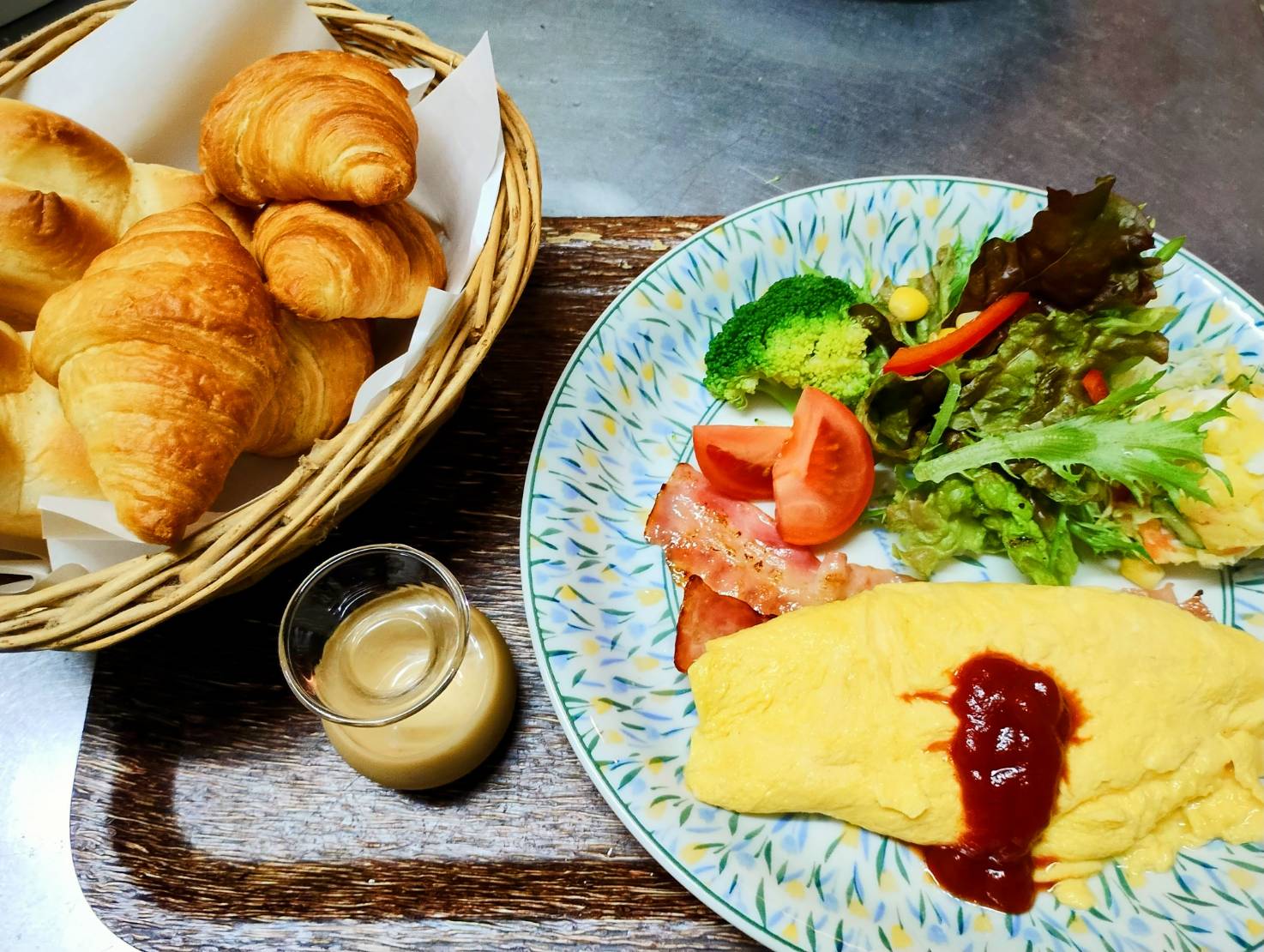 【選べる朝食】