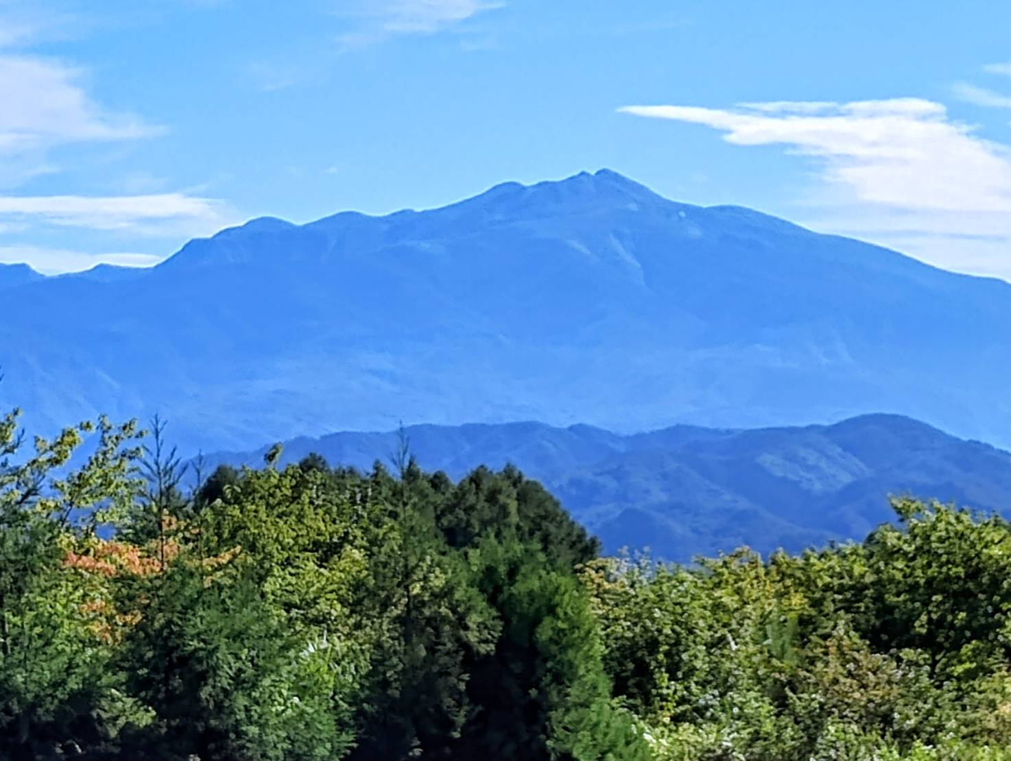 天気が良ければ飛騨山脈(北アルプス)乗鞍岳が望めます