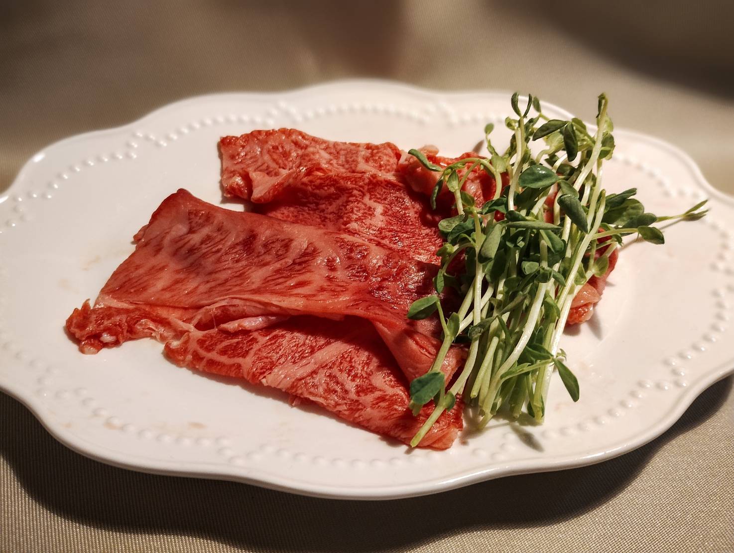 厳選された上質な『飛騨牛ロースのすき焼き』