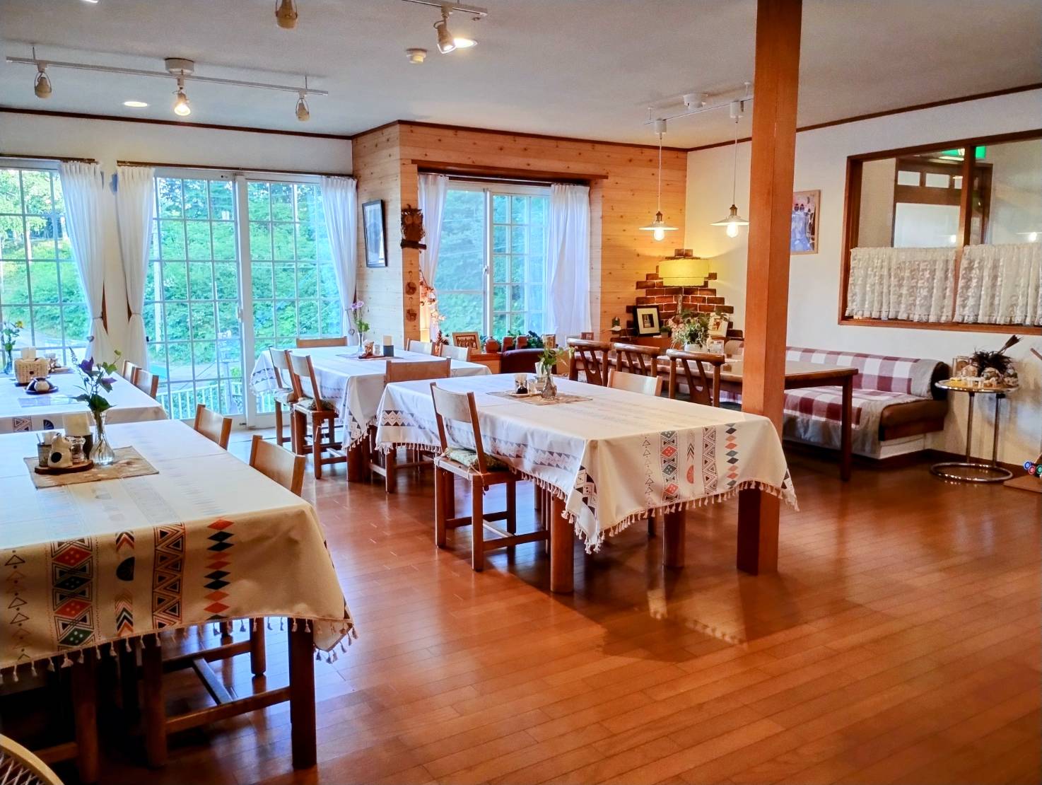 ダイニングスペース