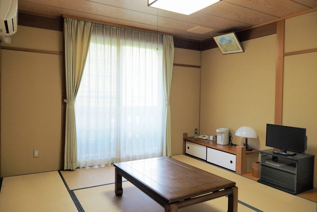 コテージ【和室5部屋　洋室3部屋　2階建】　和室利用