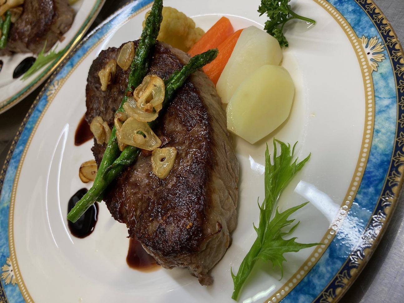 【期間限定】一泊二食付　肉料理はボリューム満点　米澤牛ステーキ300gです！