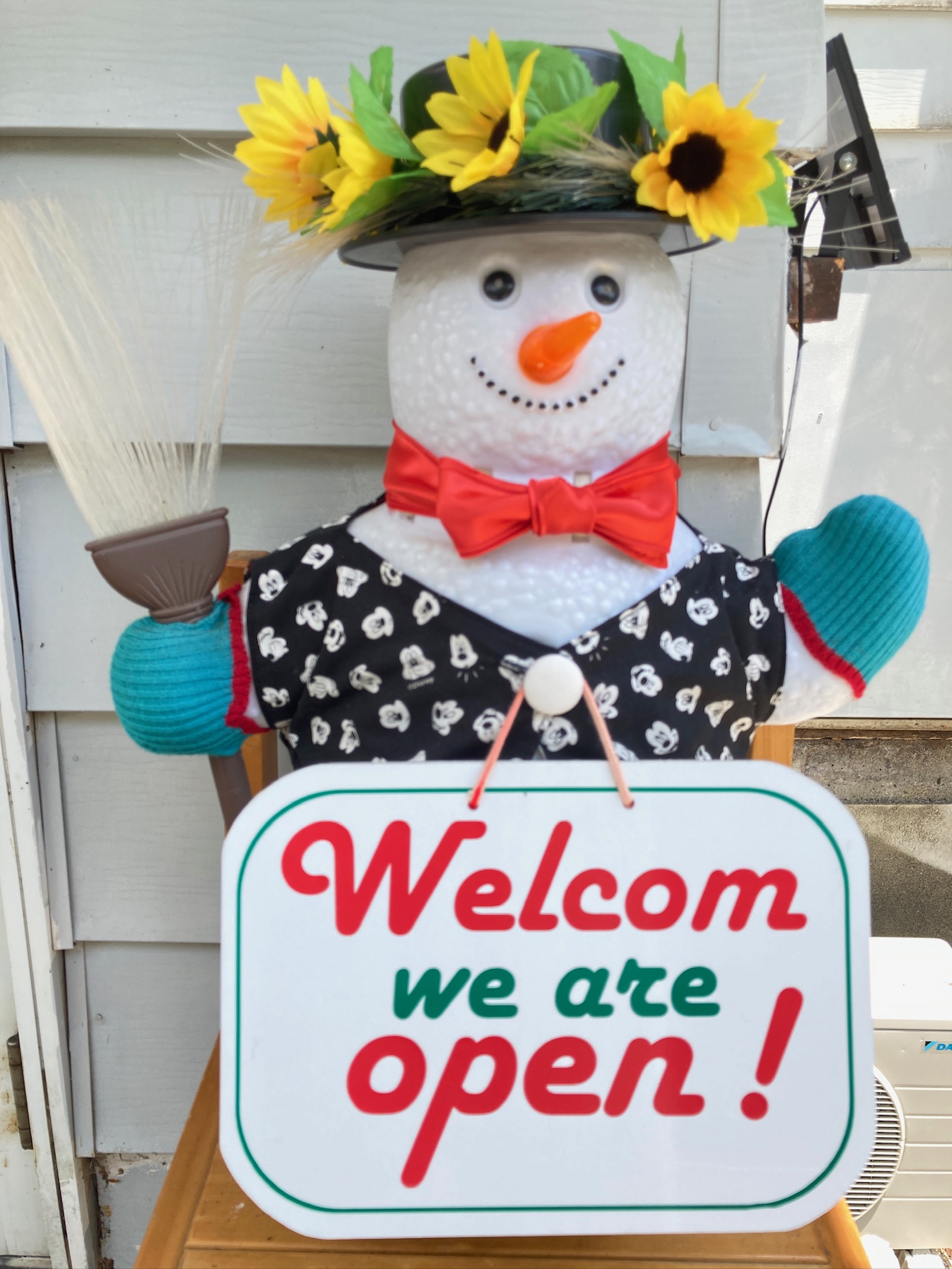 いつでも玄関先でお待ちしてます♪