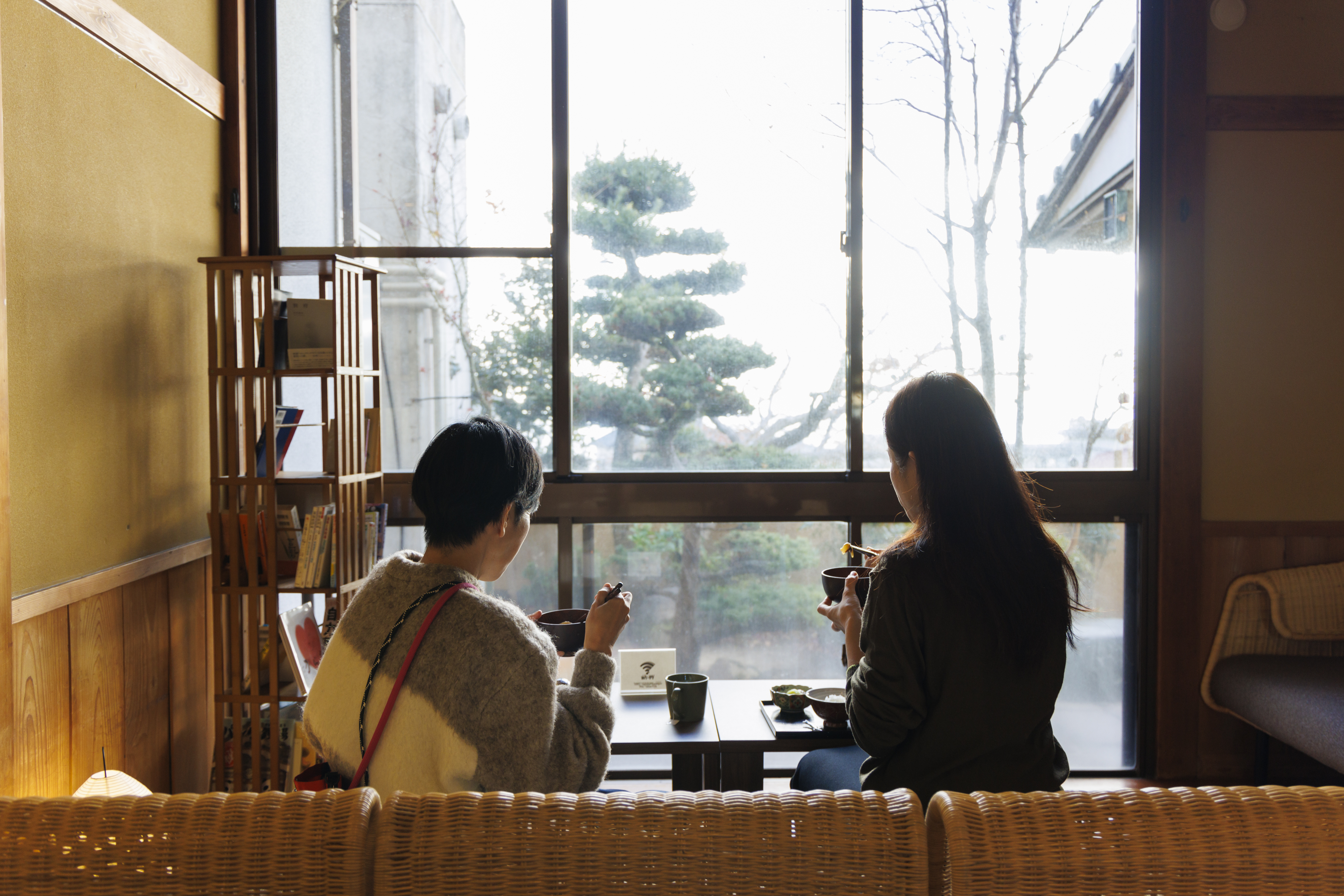 ロビーソファエリア（朝のイメージ）