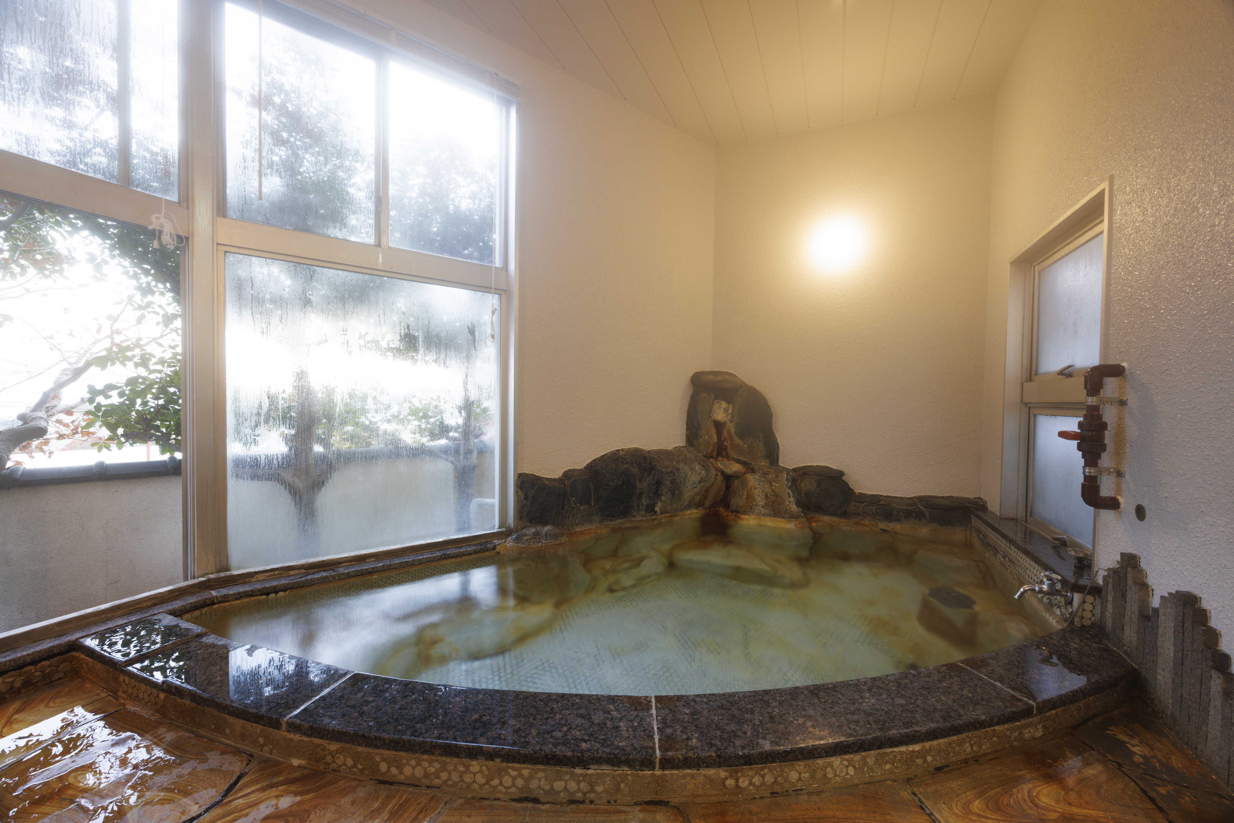 天然温泉小浴場