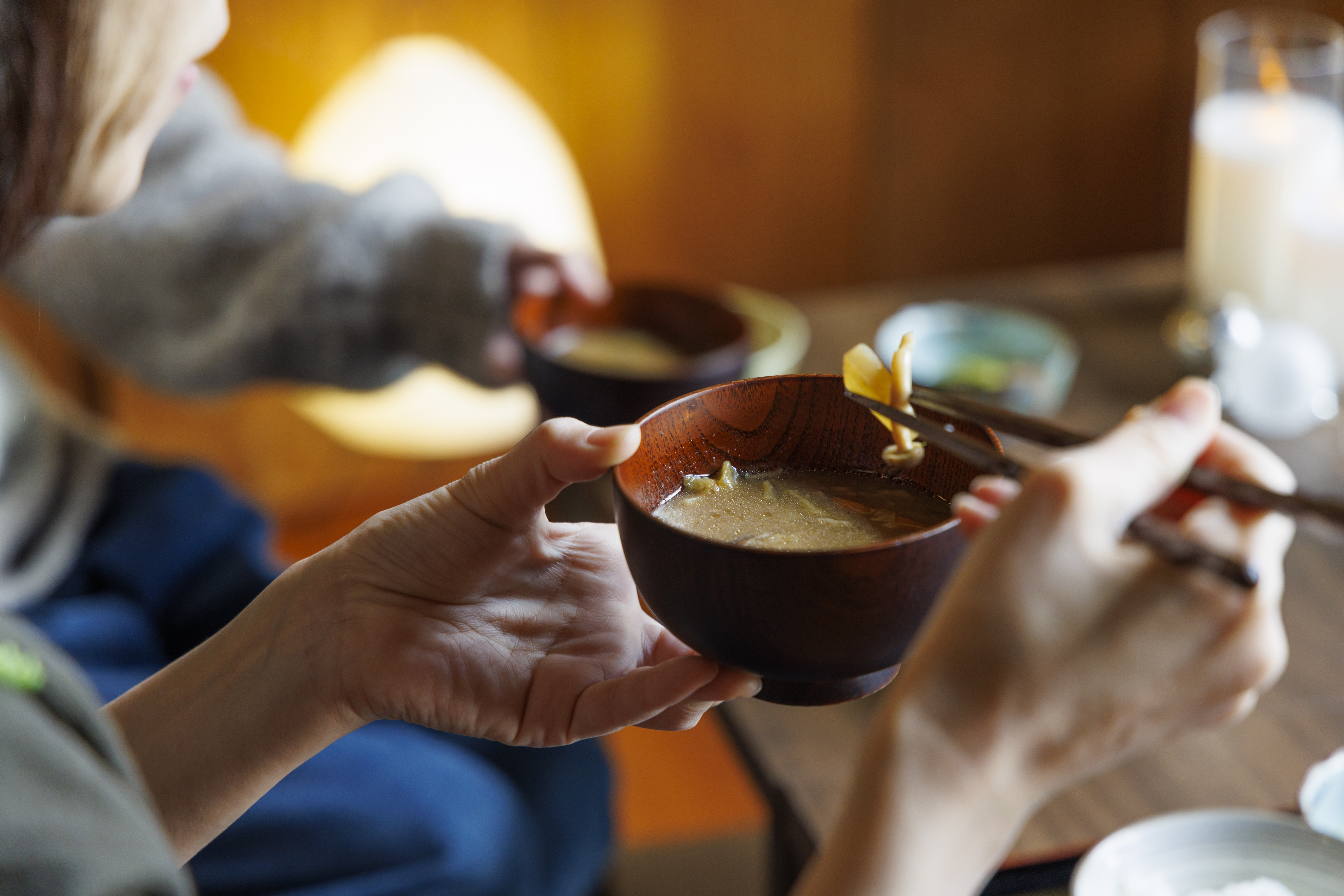 ロビーソファエリア（朝のイメージ）