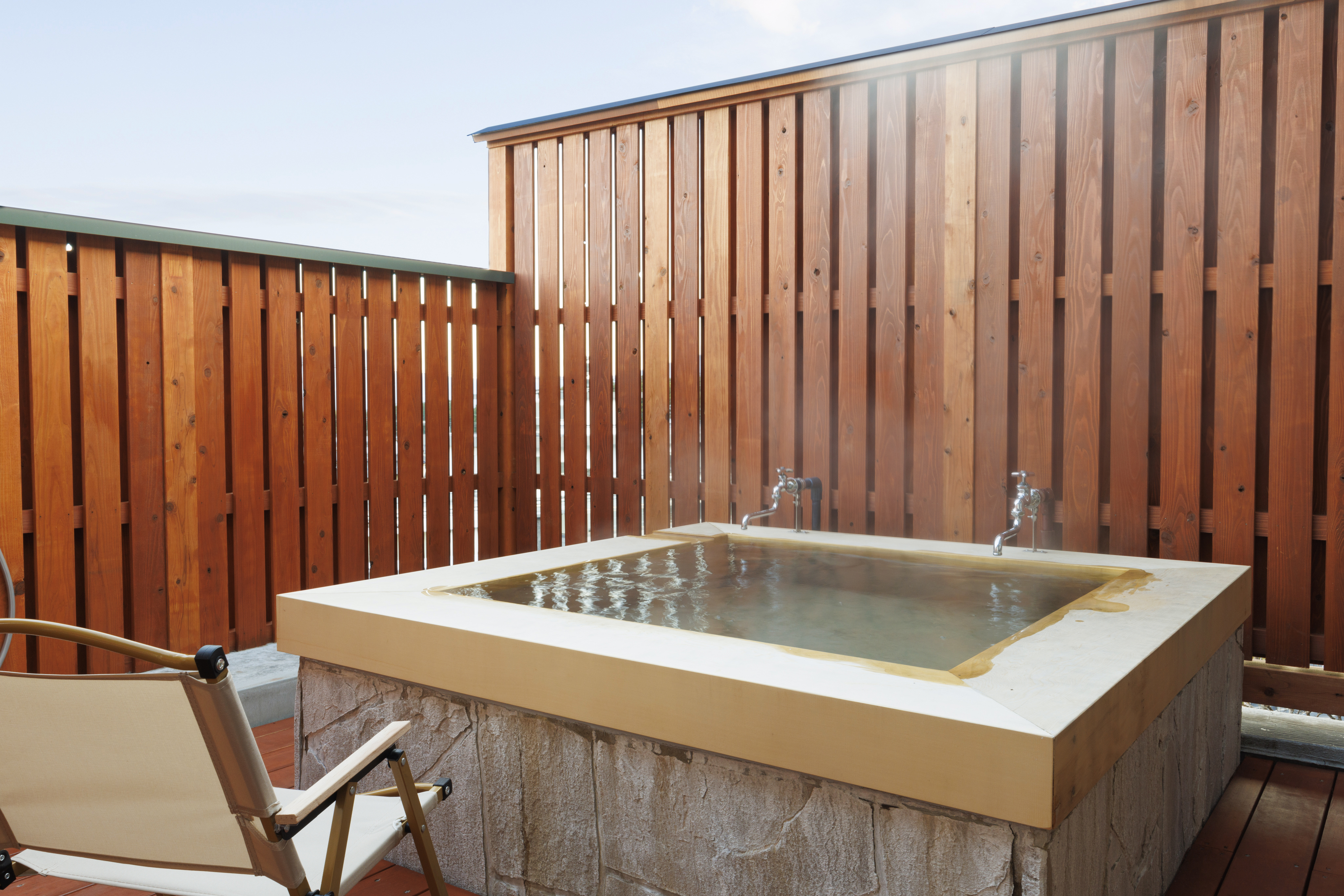 露天風呂付き 竹の間（Take）昼の露天風呂