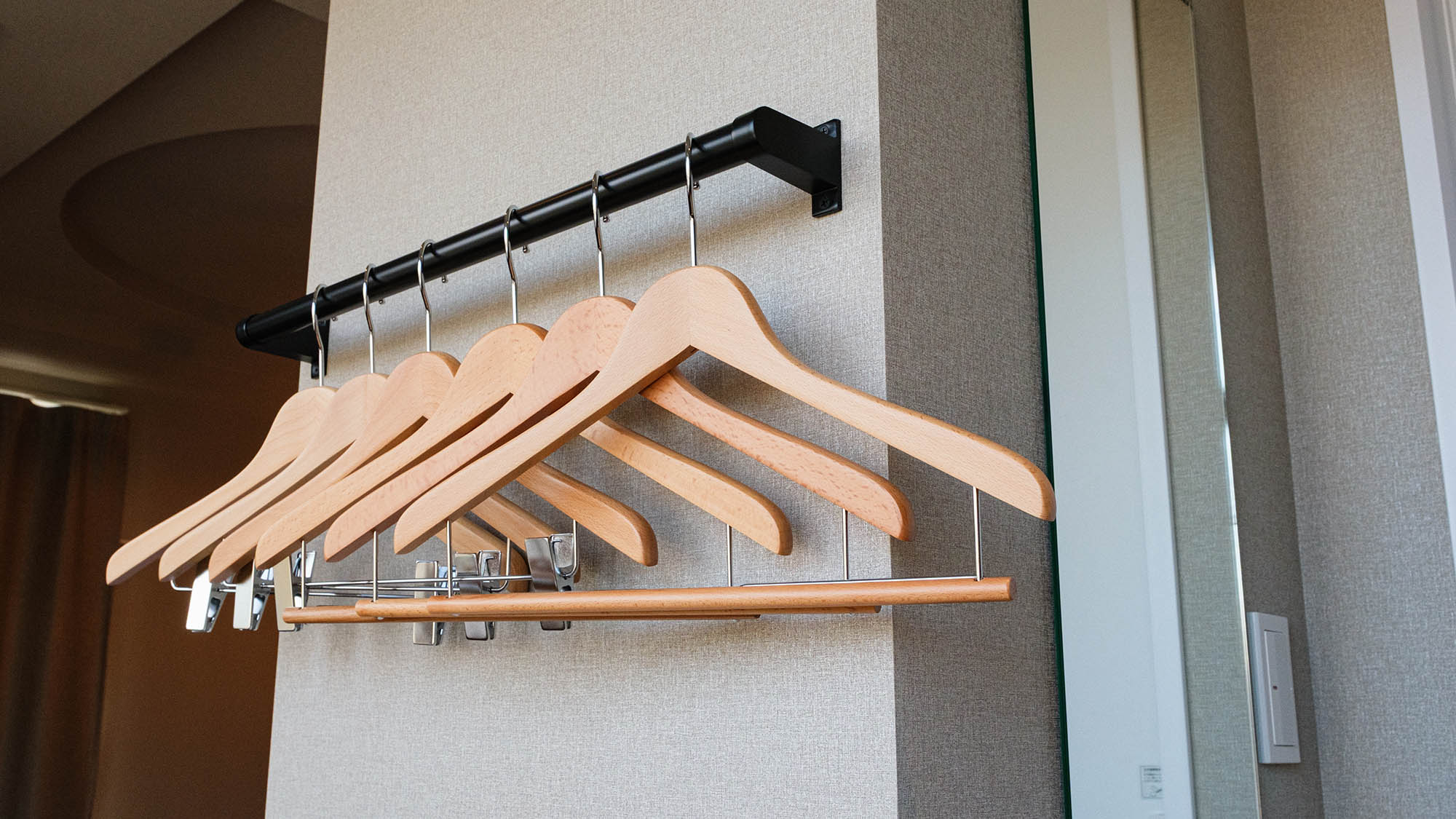 ・【ハンガー】コートやジャケットなどしわになりやすい衣類を仕舞う時に重宝します