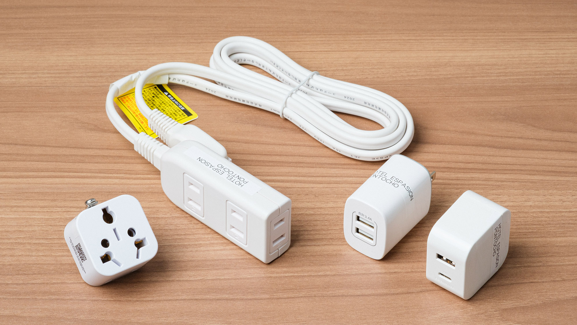 ・【コンセントプラグ・延長コード】国内外の各種プラグを取り揃えております