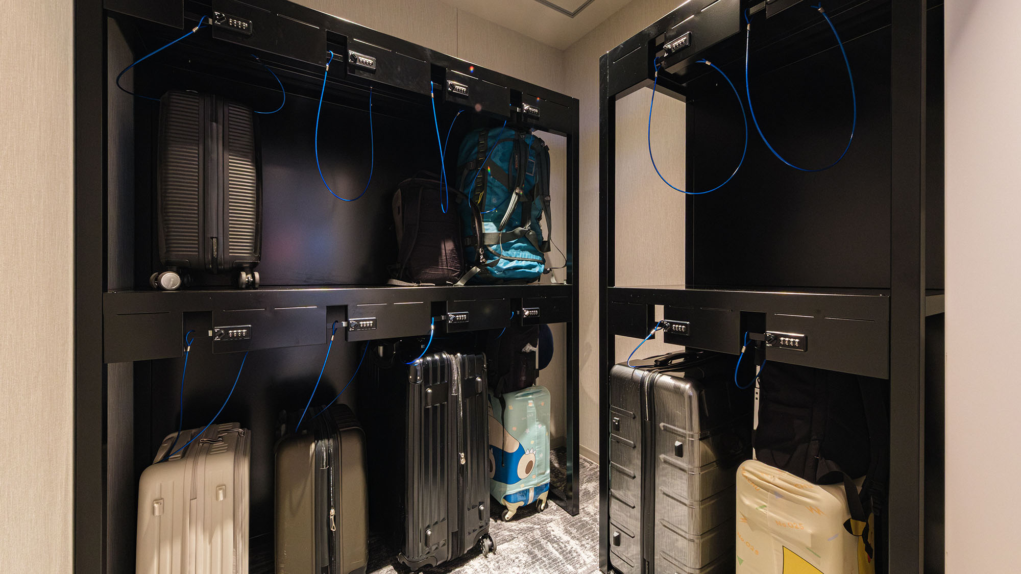 ・【セルフバゲージラック】荷物の預かりに便利。身軽になって観光をお楽しみください