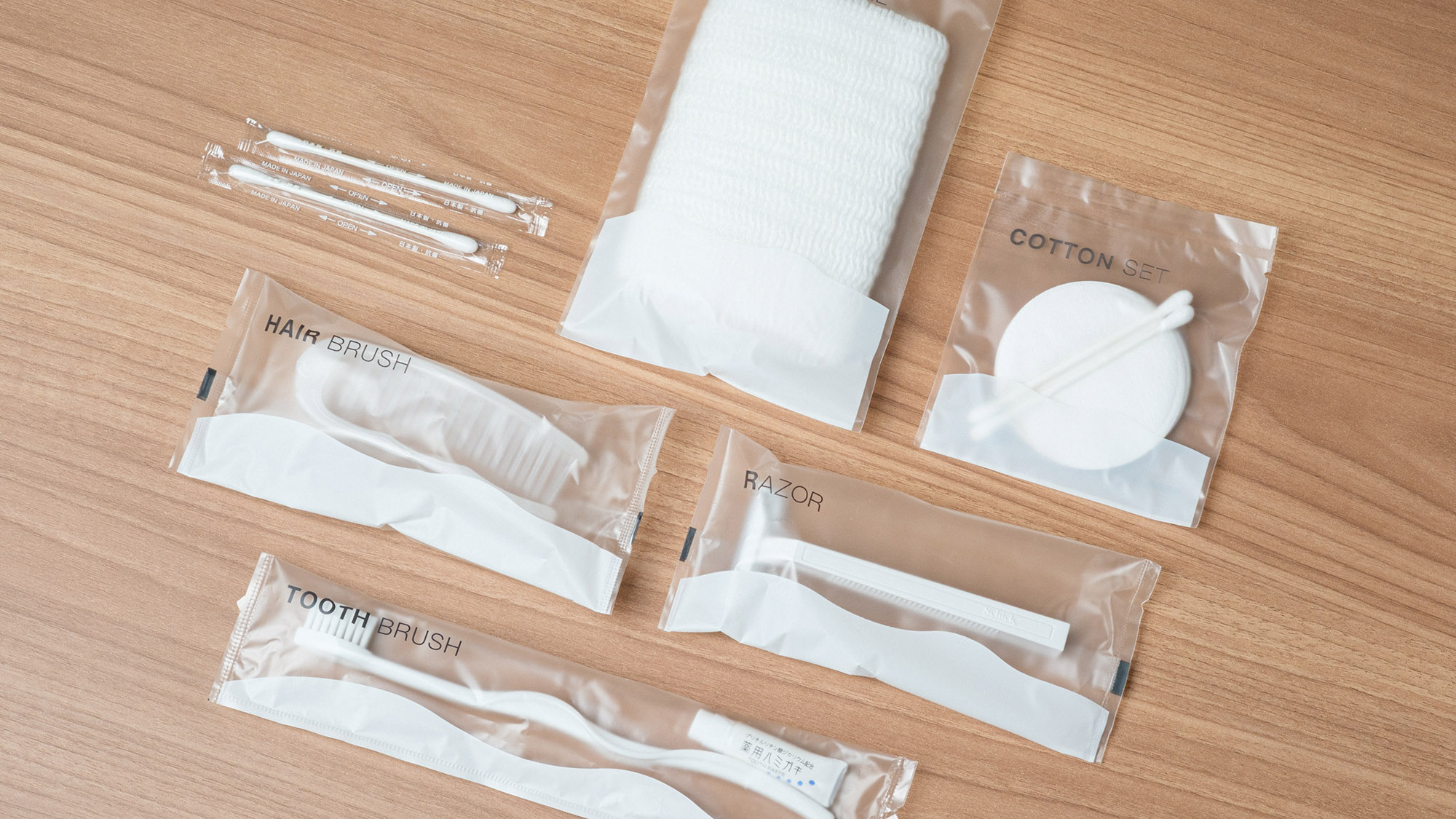 ・【アメニティ】歯磨きセット、くし、綿棒、コットン、ボディタオル、カミソリをご用意しております