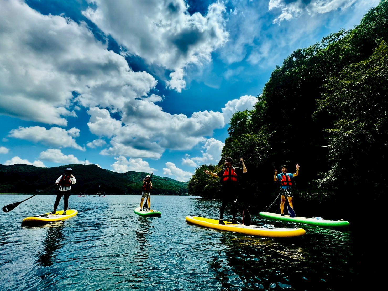 ロッジ直営のSUPツアー