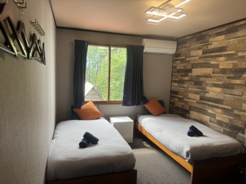 シンプルで心地よいツインルームです