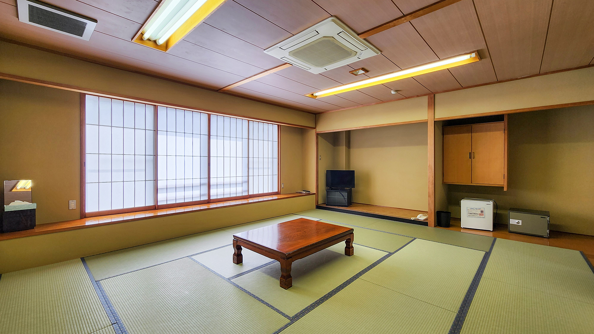 #15畳和室　15畳和室を2部屋つなげて利用することもできます