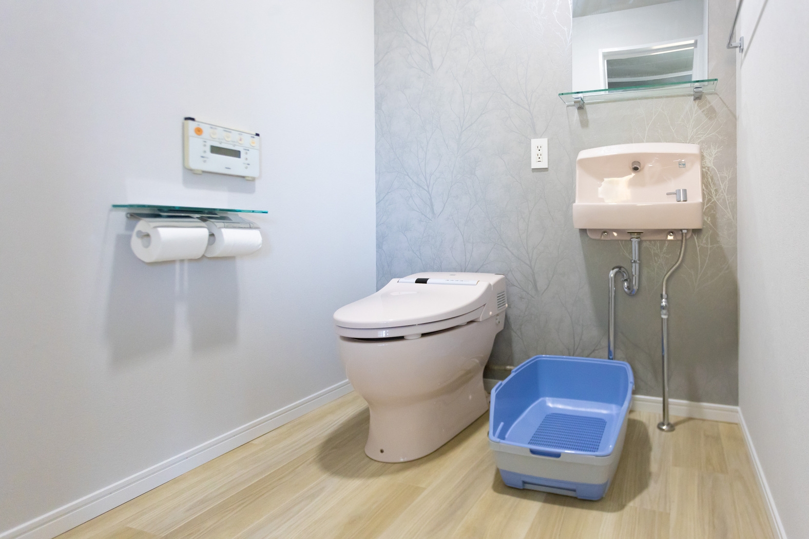 素泊まり　広々28㎡　ペットと海までお散歩♪２階貸切　洋室　無料WIFI　自転車ラック　無料駐車場有