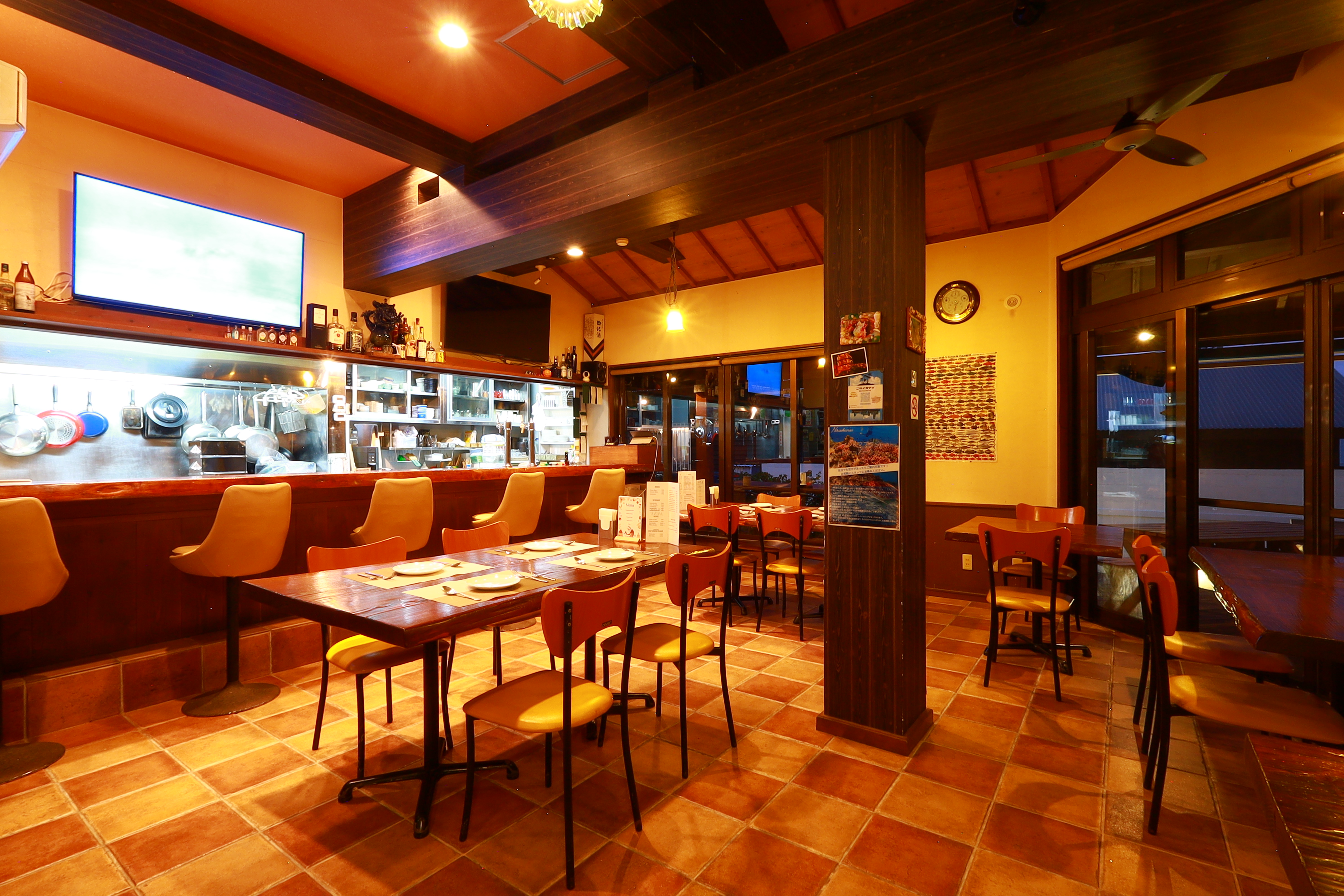 【食事・レストラン】 ゆったり語らう大人の隠れ家空間