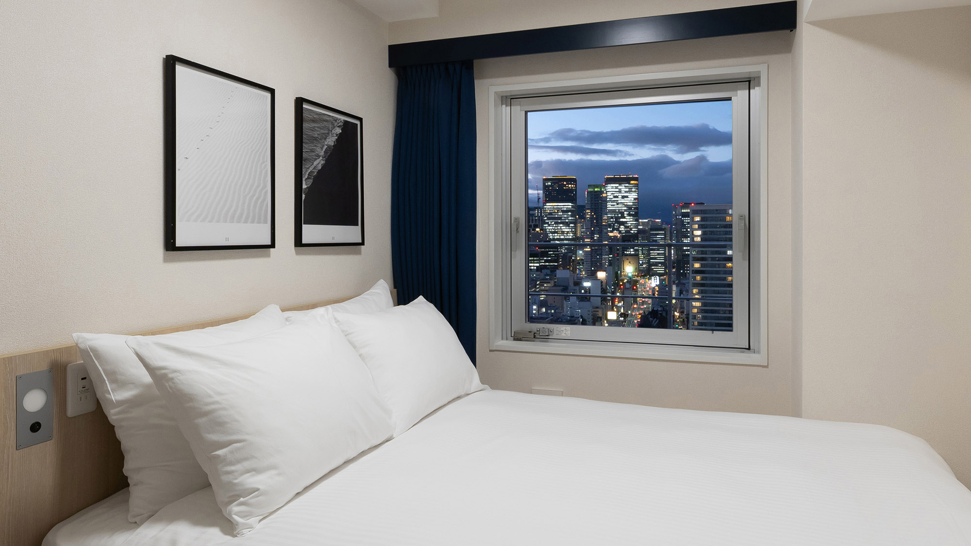 客室からの眺望｜上層階ならではの絶景。大阪の美しい夜景が、旅の思い出に。