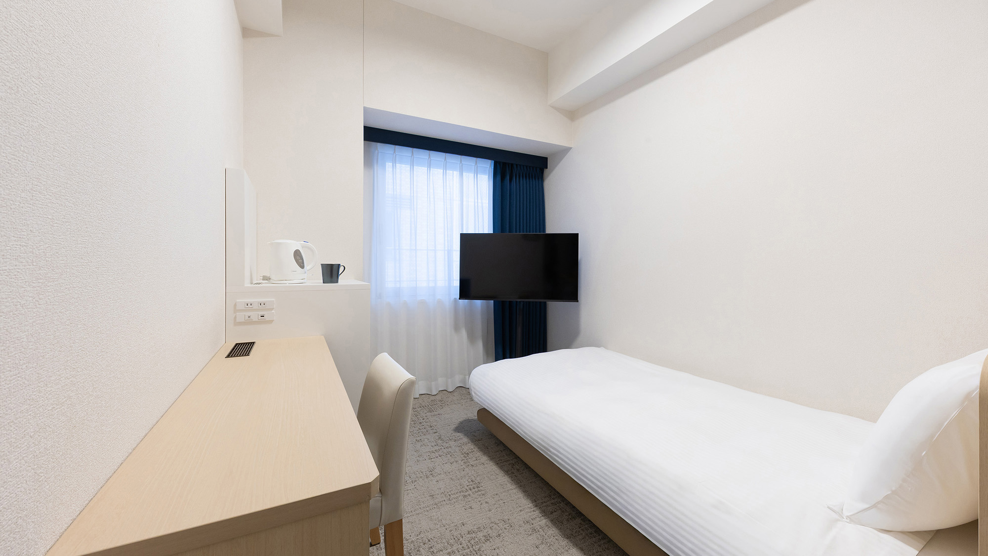 スタンダードシングル｜11平米／定員1名／ベッド幅100cm&times;1台／3点式ユニットバス