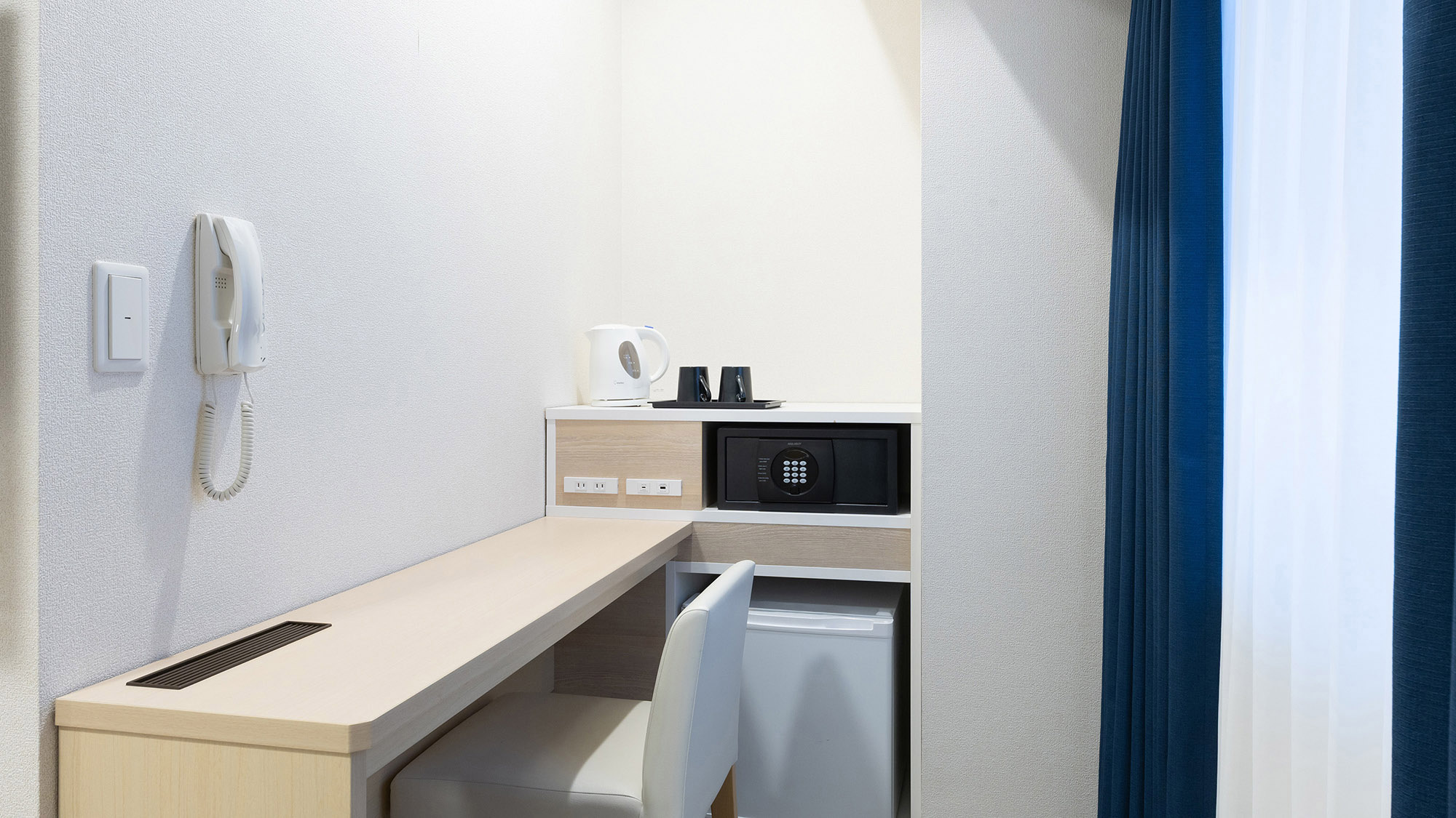 ユニバーサル｜寝室からトイレ、バスルームまで、車椅子での移動に対応したお部屋です。