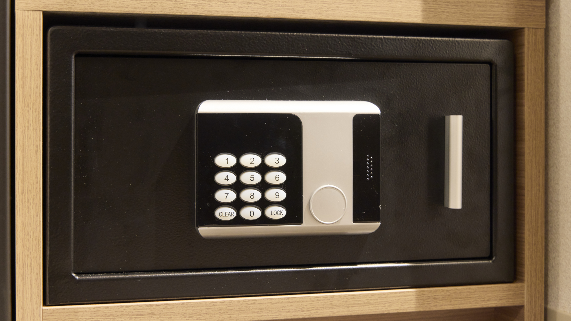 【ダブルスタンダード】金庫の一例