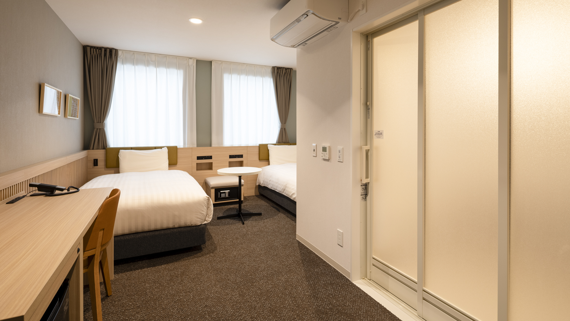 2025年11月5日開業【ユニバーサルルーム】ベッド幅123cm◆サータブランドベッド◆広さ27平米