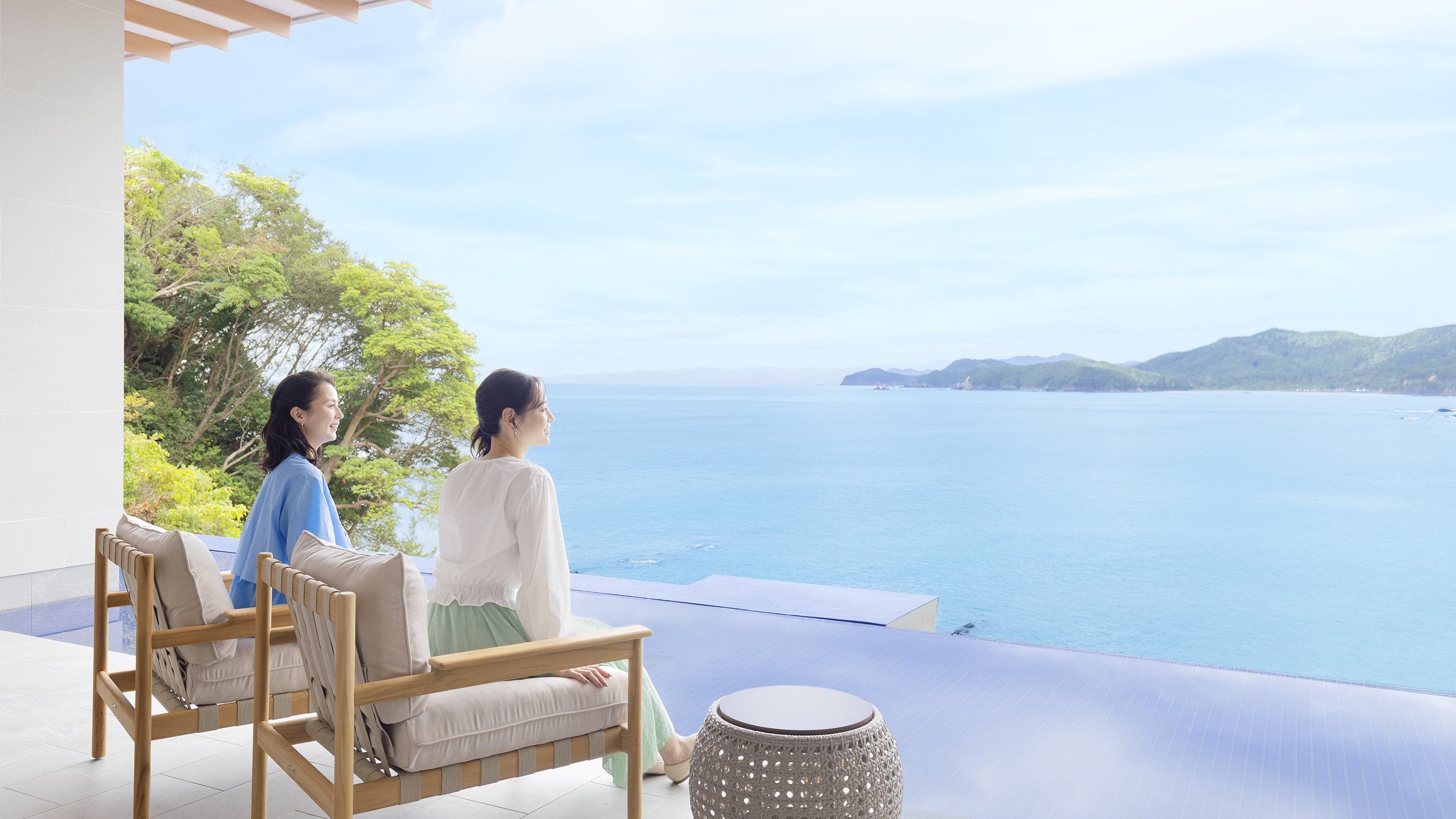 オーシャンラウンジ