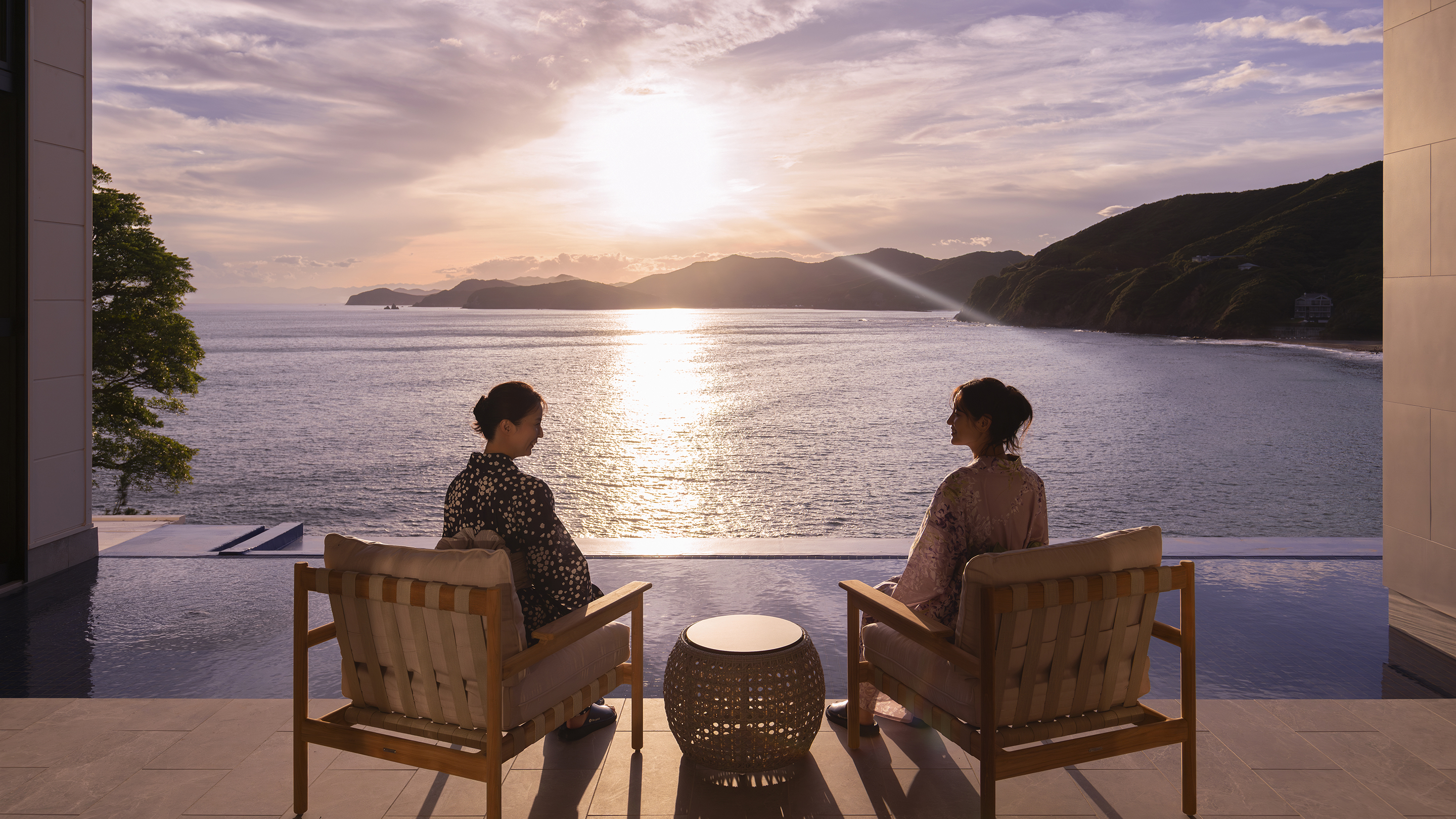 オーシャンラウンジ