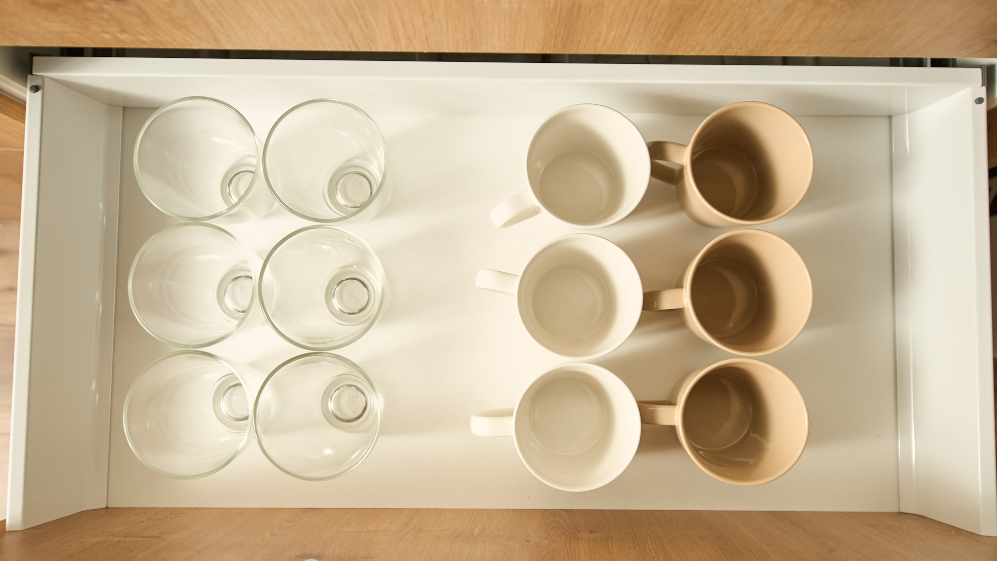 キッチン備品：コップ等