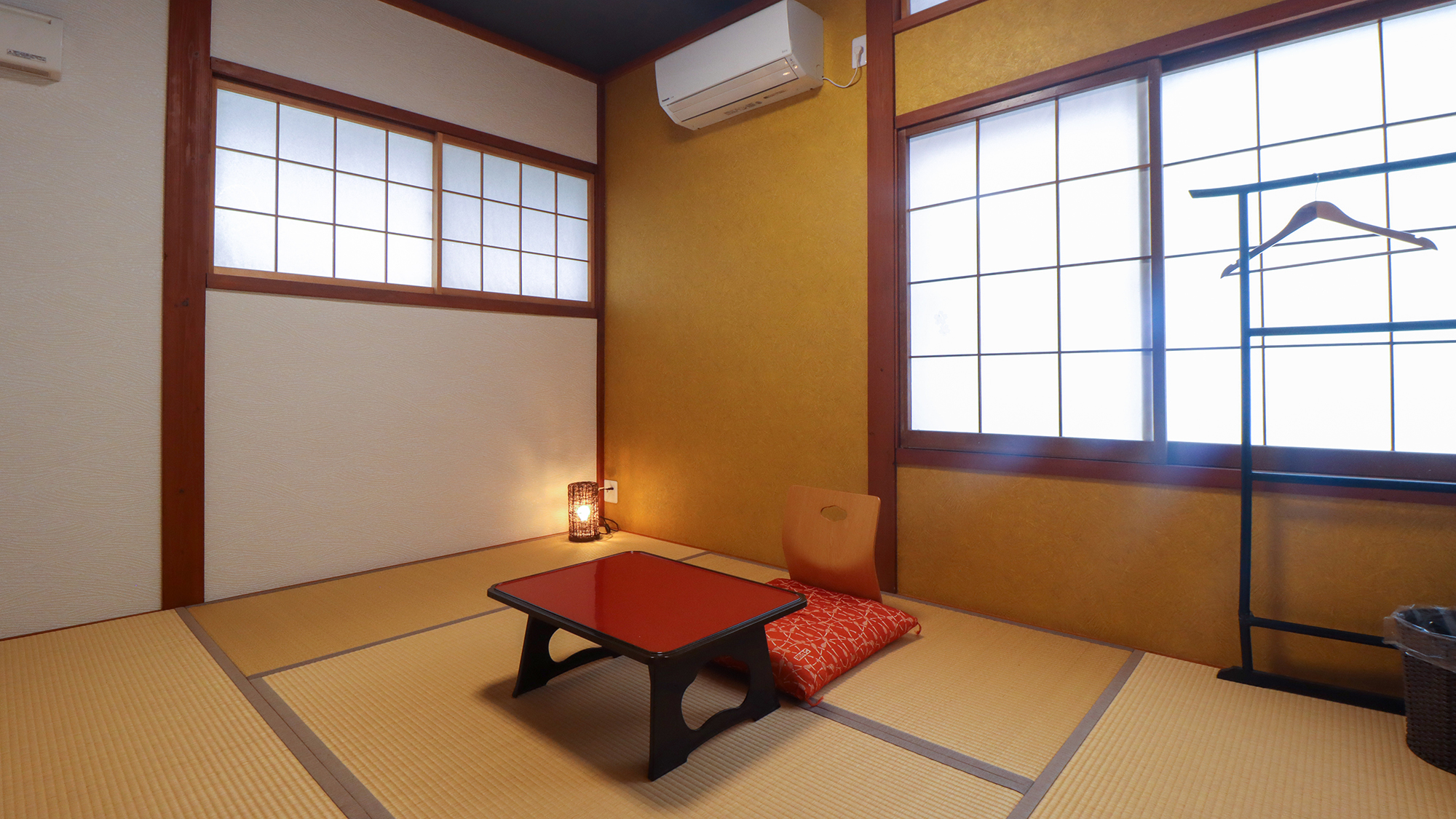 ＃田-tanbo 村上市の田んぼ風景をイメージした黄金色カラーのお部屋