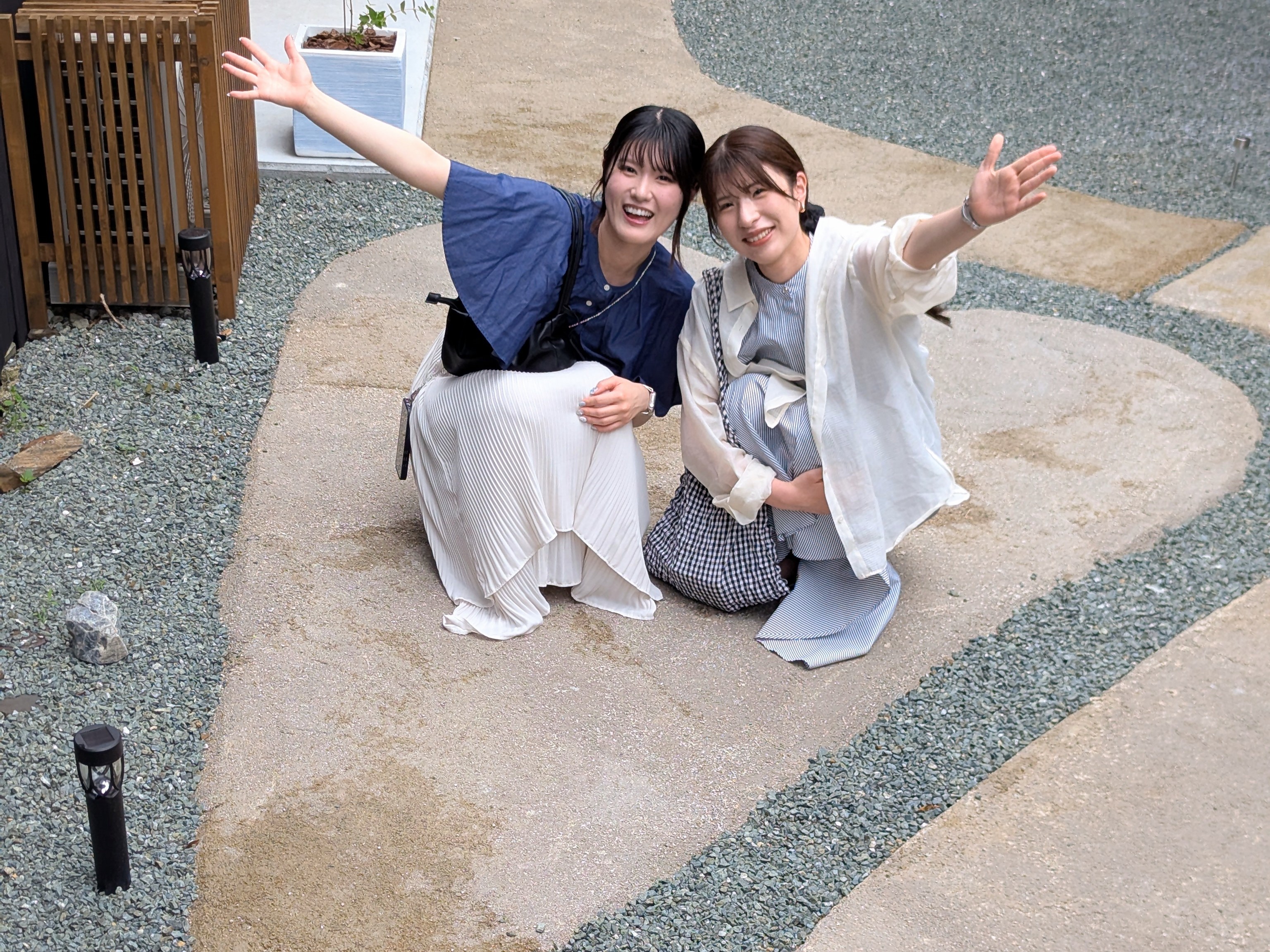 【ホテルガーデン】客室入口の庭にはハートマークがあって記念撮影にも