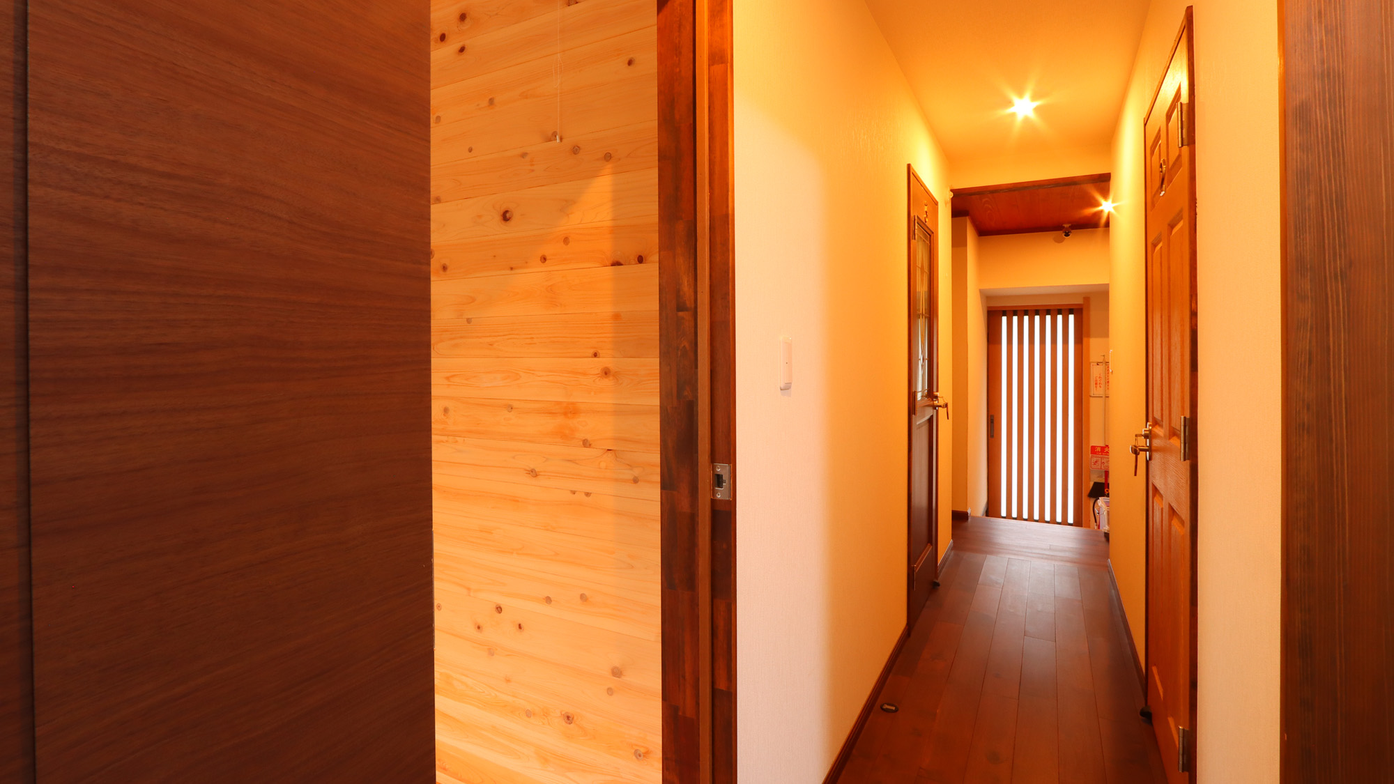 久富木宿泊　廊下