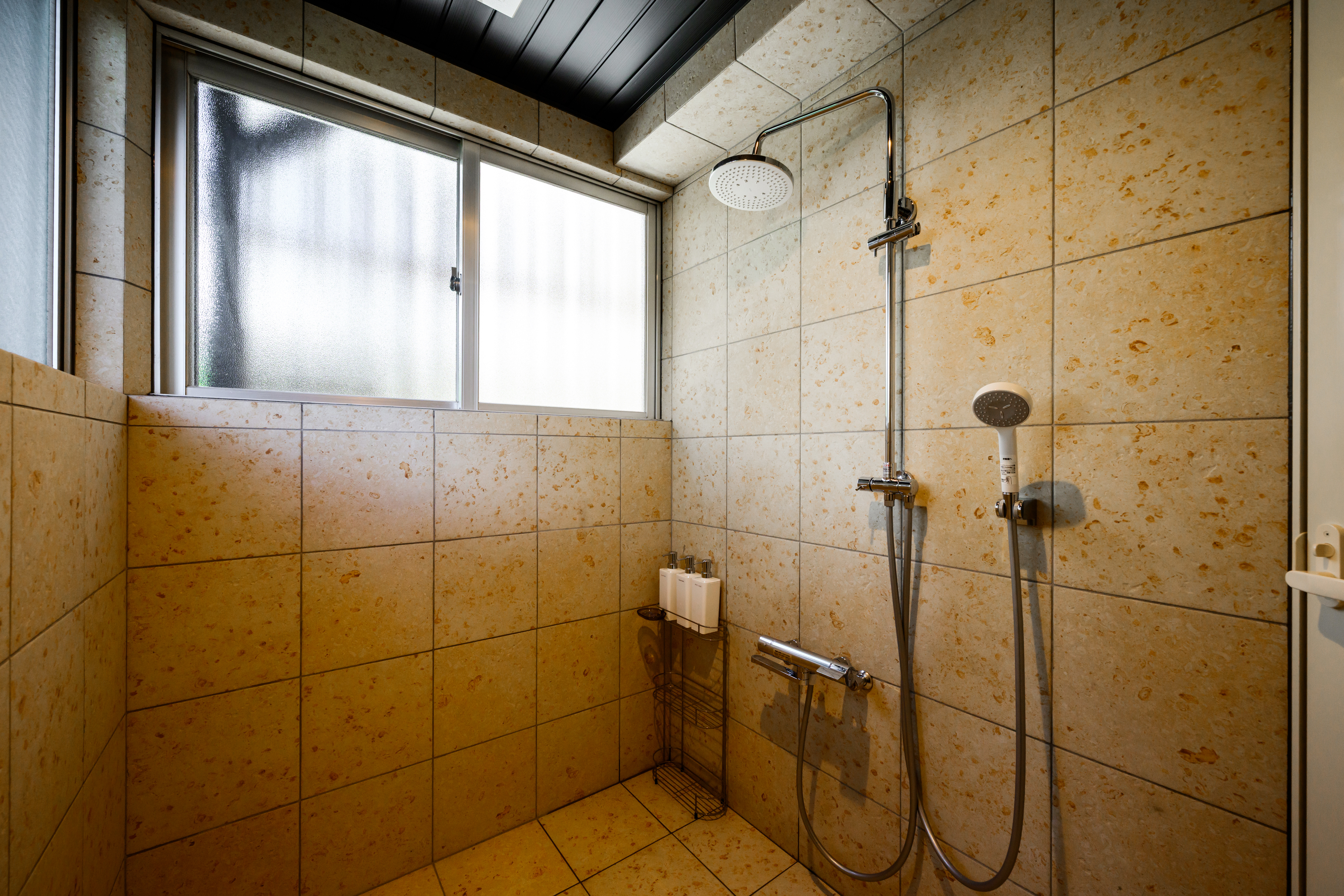 CHURA　1Fシャワールーム