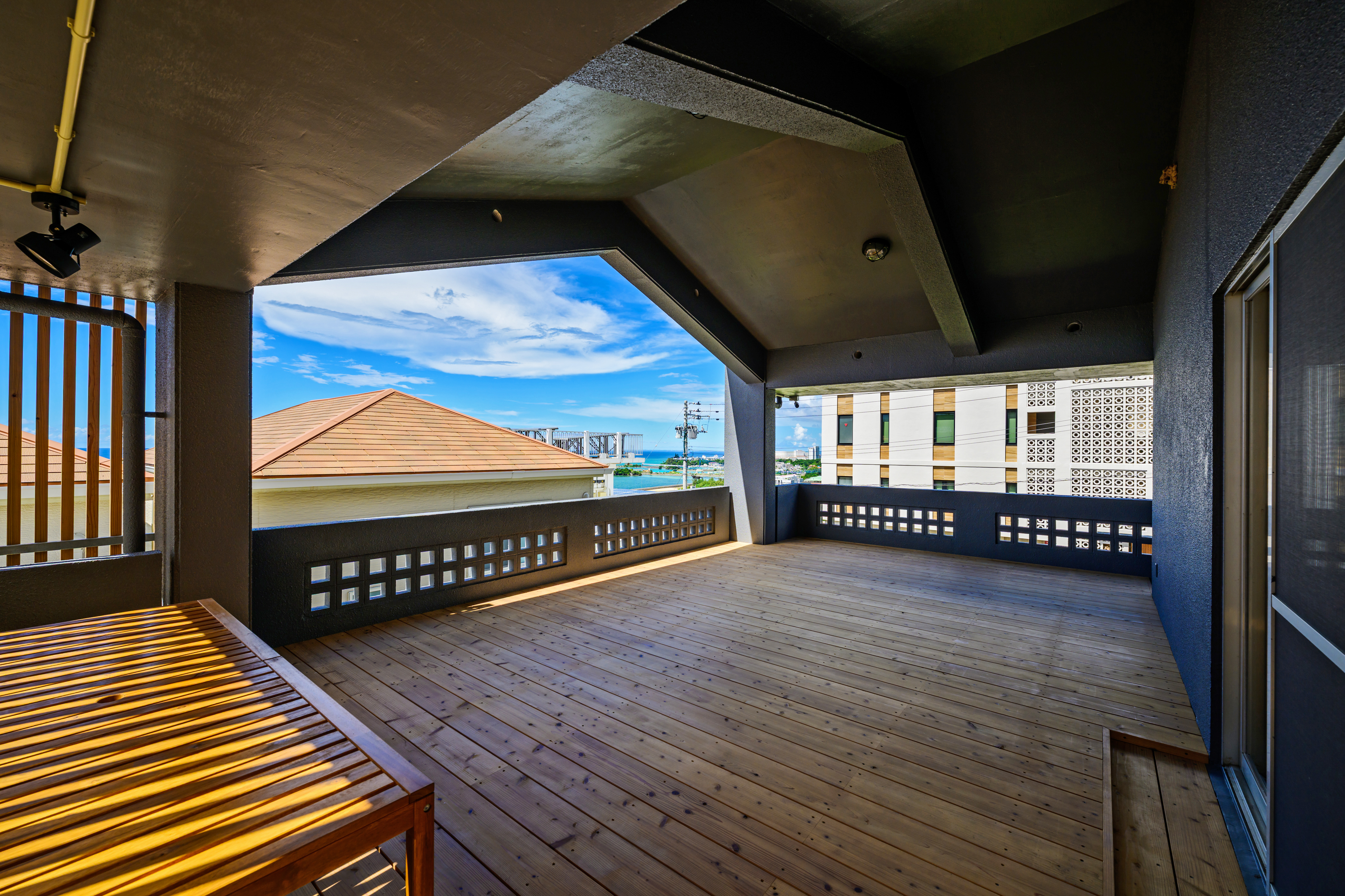 CHURA　バルコニー