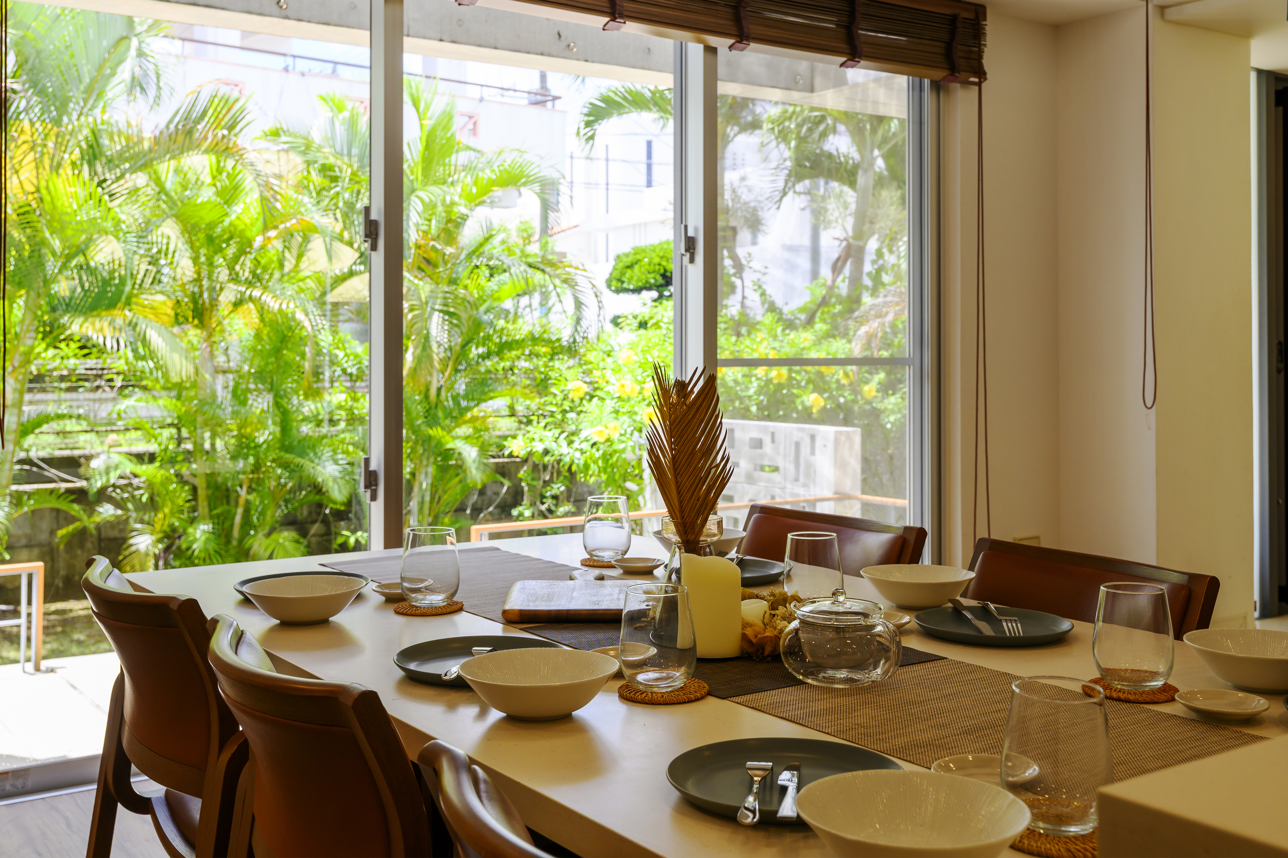 ダイニングテーブル