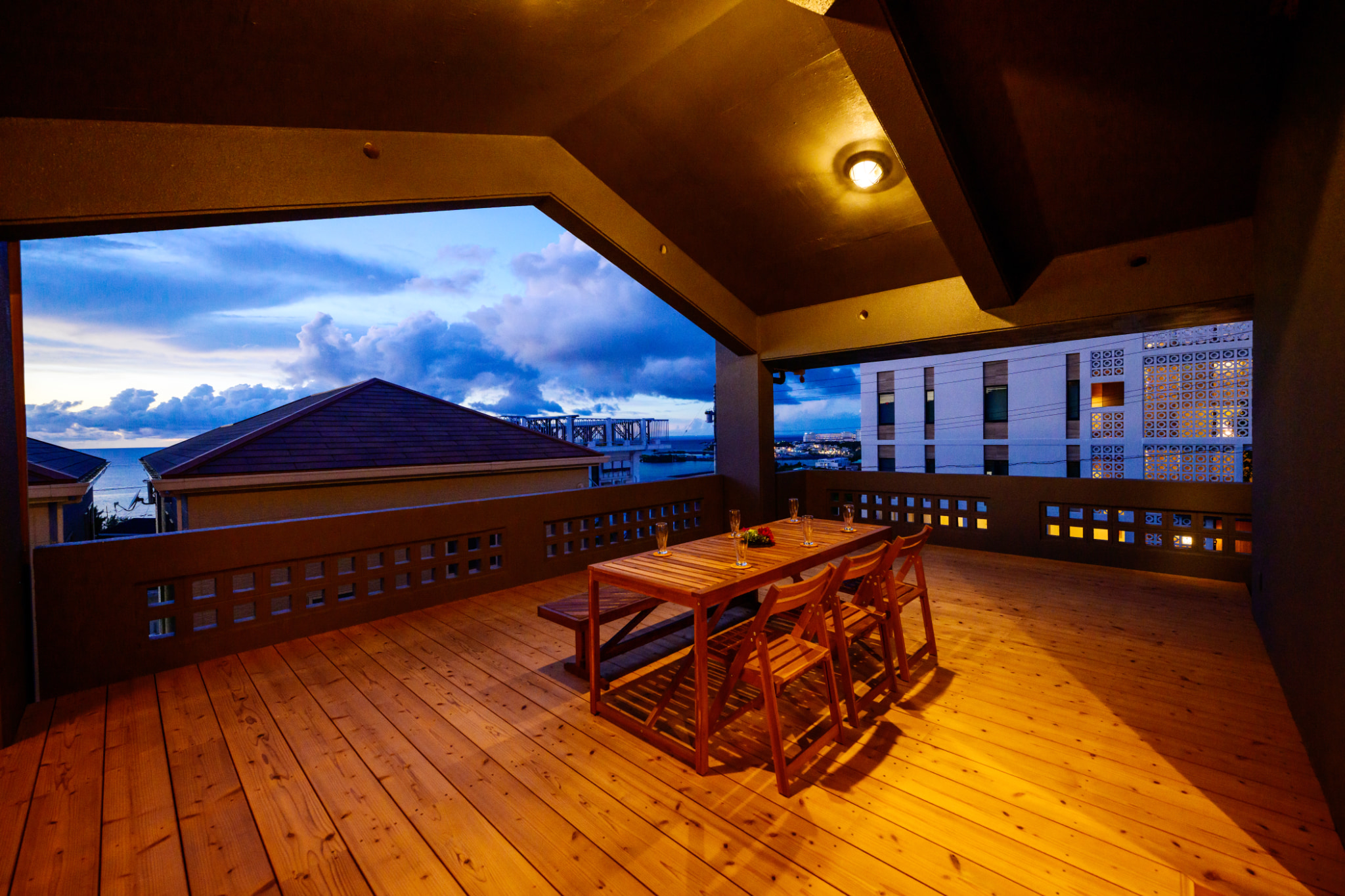 CHURA　バルコニー