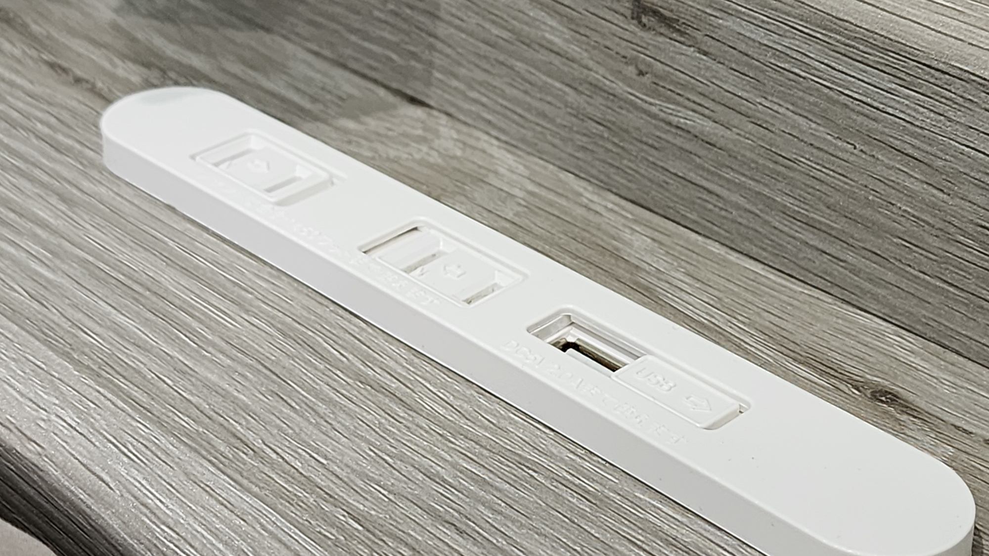 【客室】コンセント