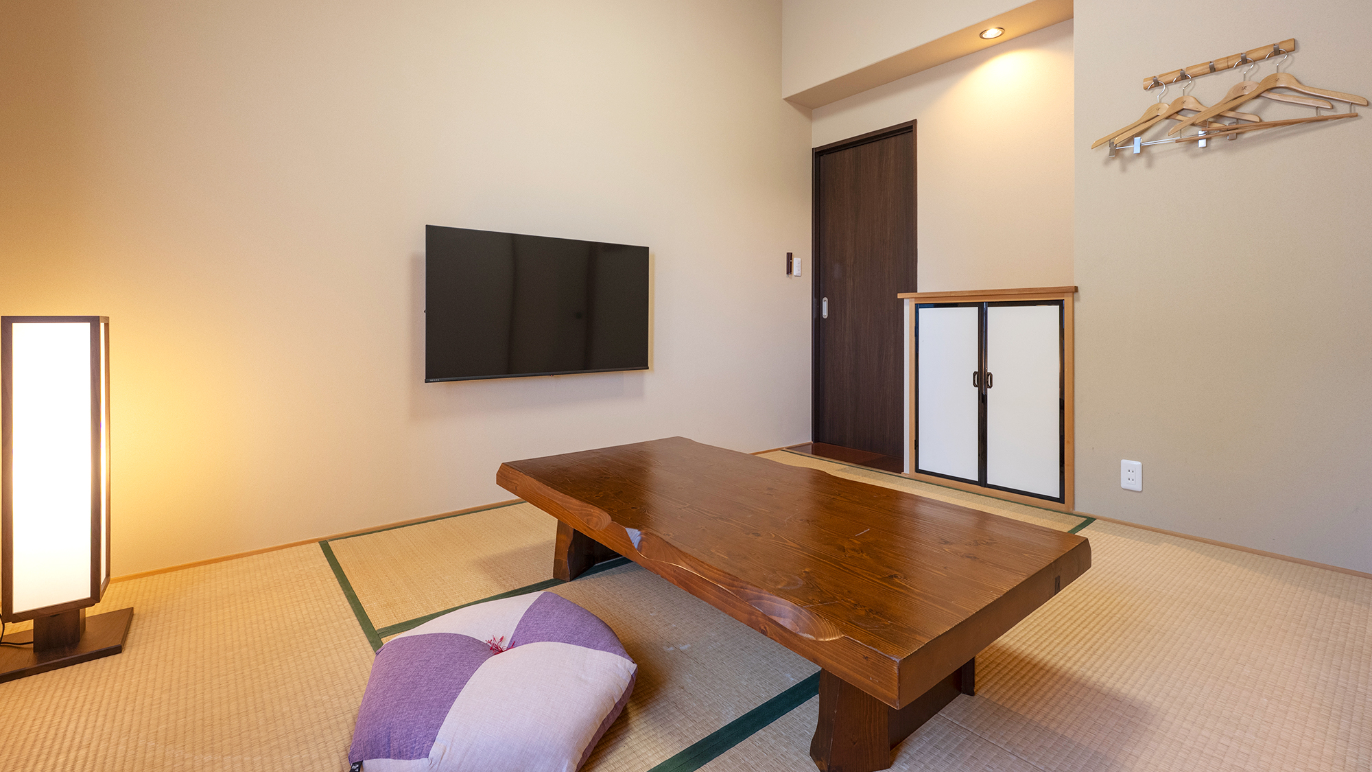 鈴 三年坂 夢子（3階）